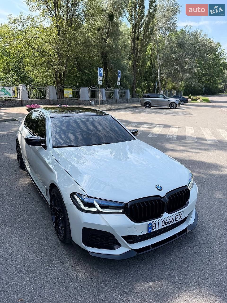 BMW 5 Series 2018 VIN WBAJE7C52KWW07553 фото оголошення 19 з 56