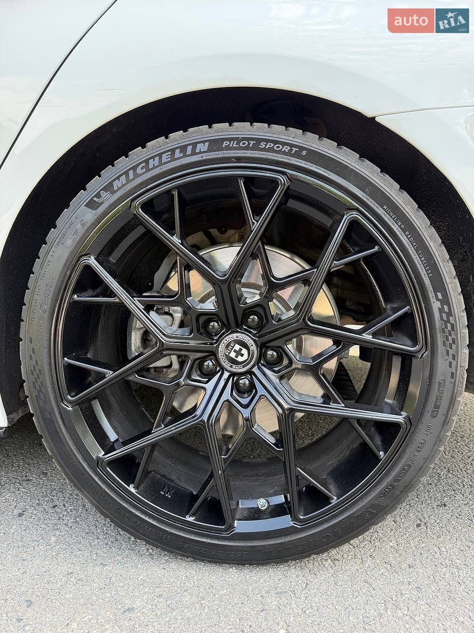BMW 5 Series 2018 VIN WBAJE7C52KWW07553 фото оголошення 25 з 56