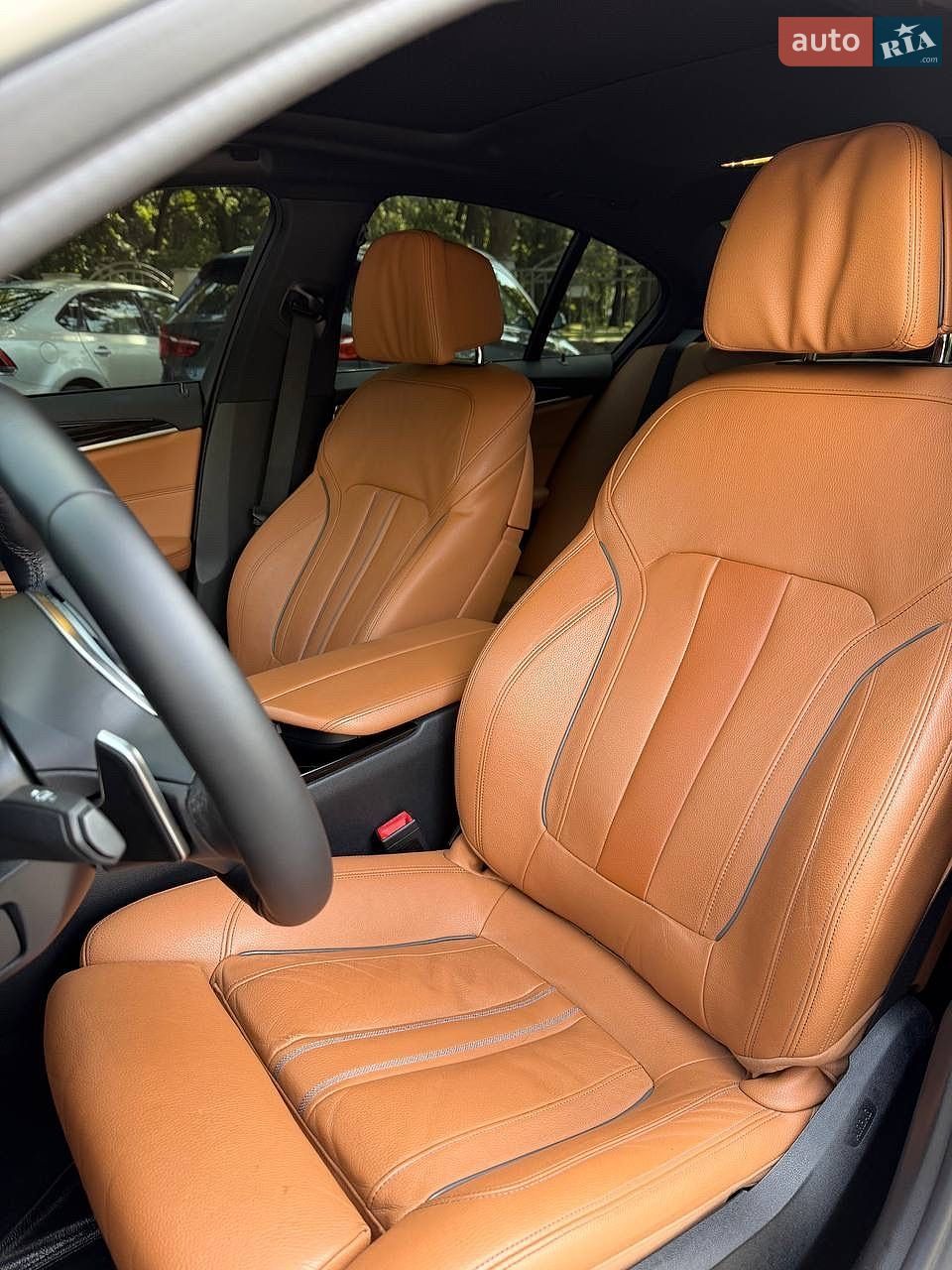 BMW 5 Series 2018 VIN WBAJE7C52KWW07553 фото оголошення 34 з 56