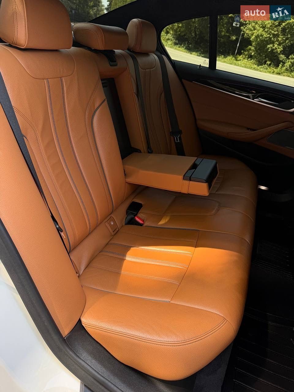 BMW 5 Series 2018 VIN WBAJE7C52KWW07553 фото оголошення 39 з 56