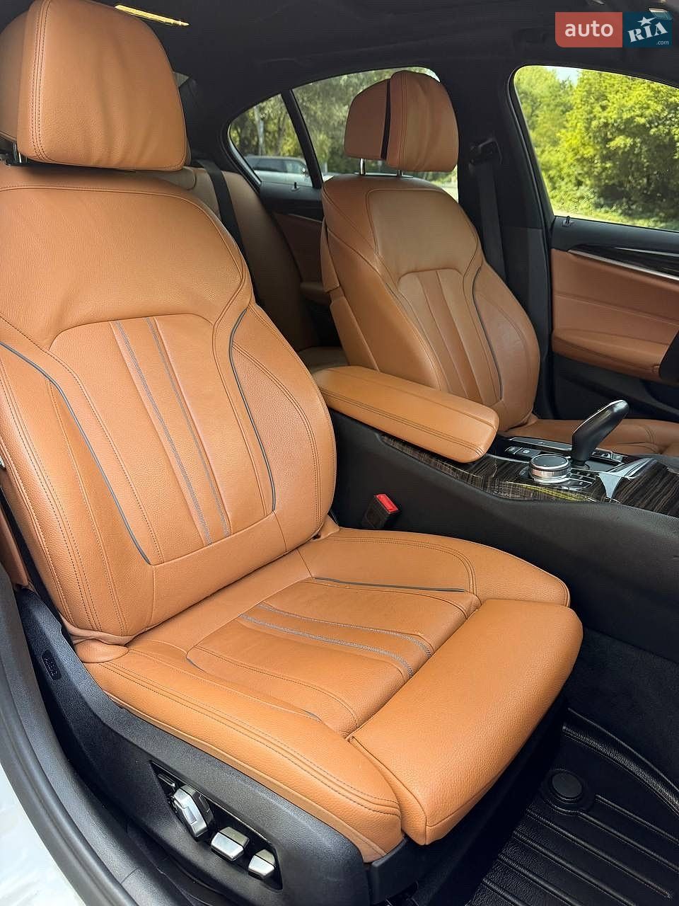 BMW 5 Series 2018 VIN WBAJE7C52KWW07553 фото оголошення 43 з 56