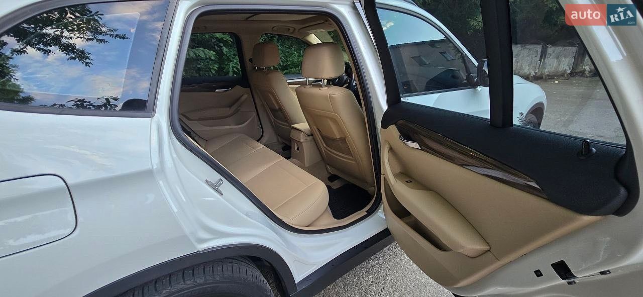 BMW X1 2013 VIN WBAVL1C51DVR92178 фото оголошення 18 з 32