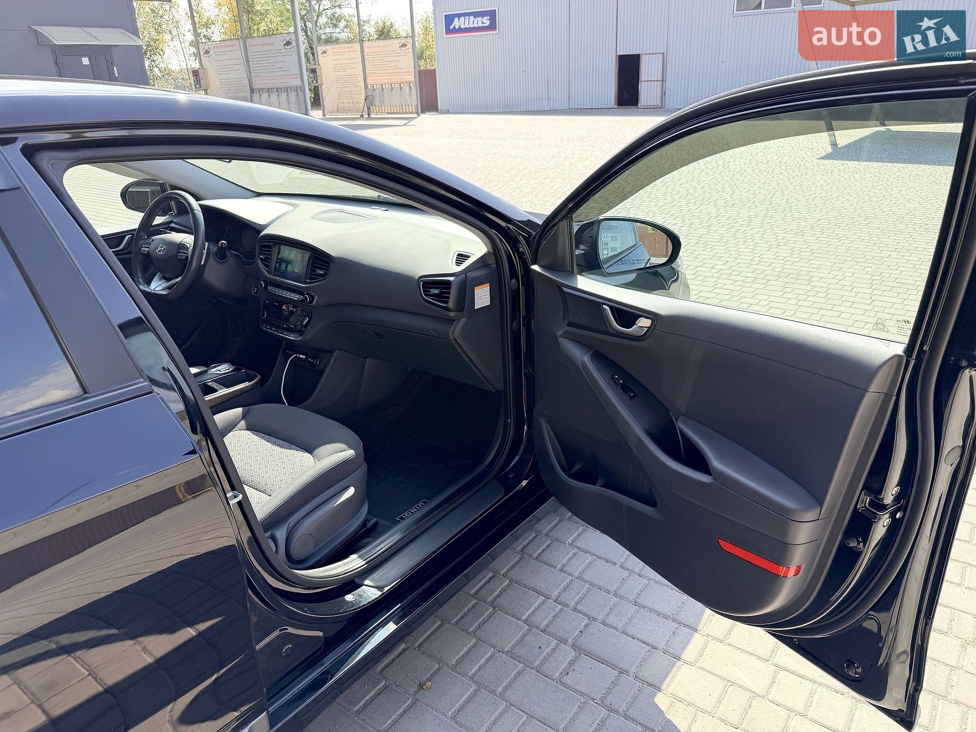 Hyundai Ioniq 2017 VIN KMHC85LH4HU011412 фото оголошення 55 з 67