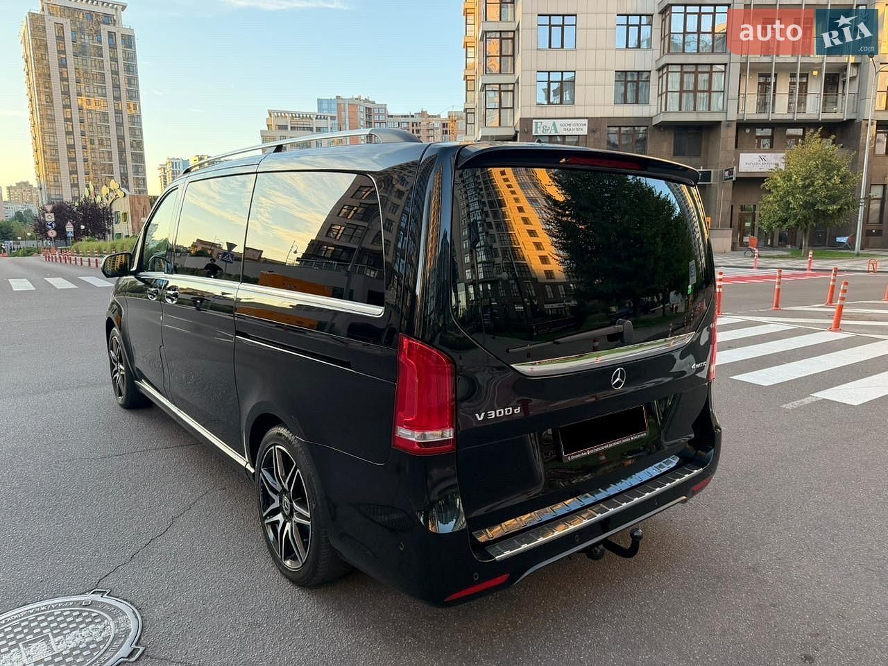 Mercedes-Benz V-Class 2019 VIN WDF44781313633550 фото оголошення 13 з 26