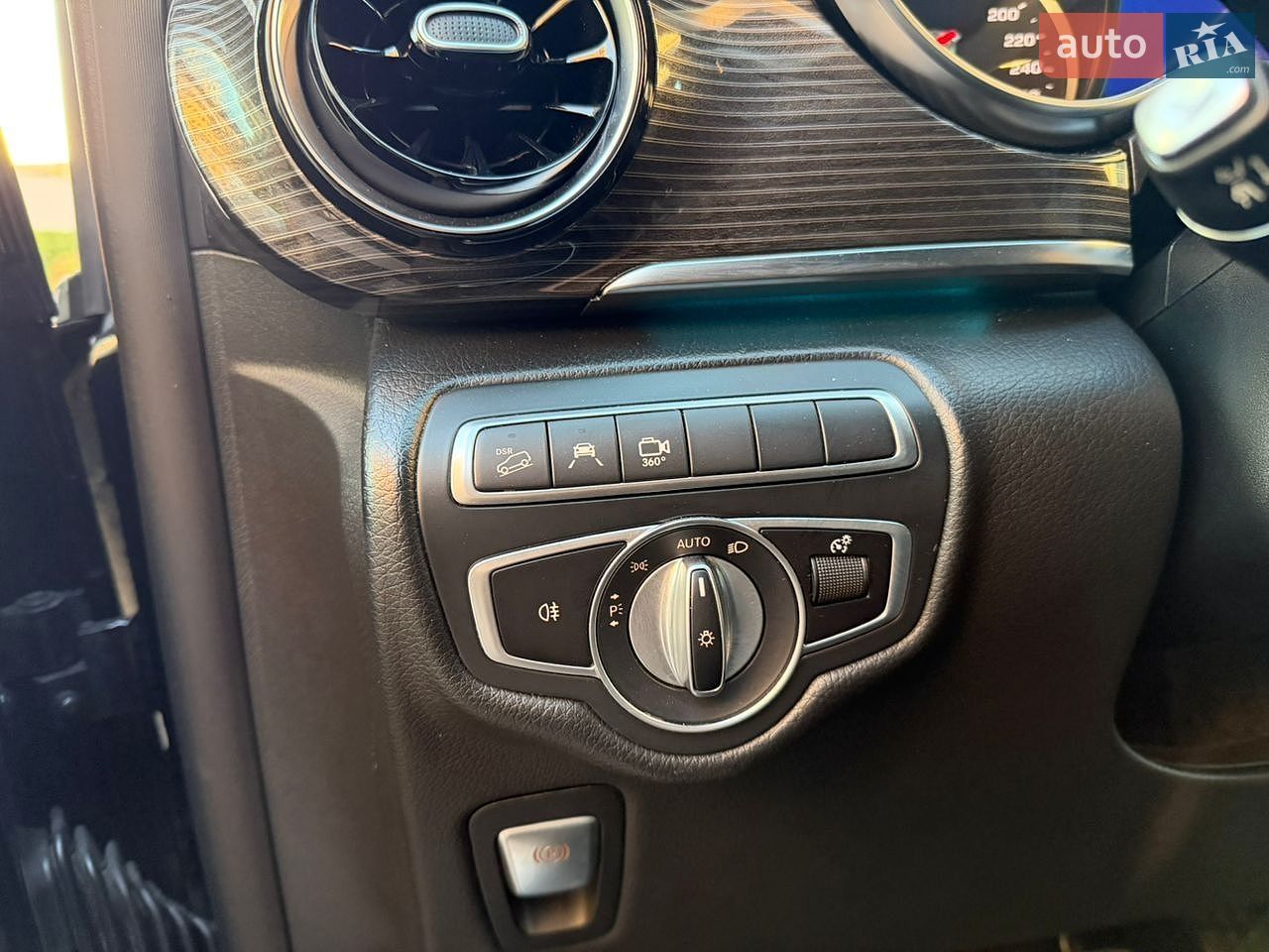 Mercedes-Benz V-Class 2019 VIN WDF44781313633550 фото оголошення 23 з 26