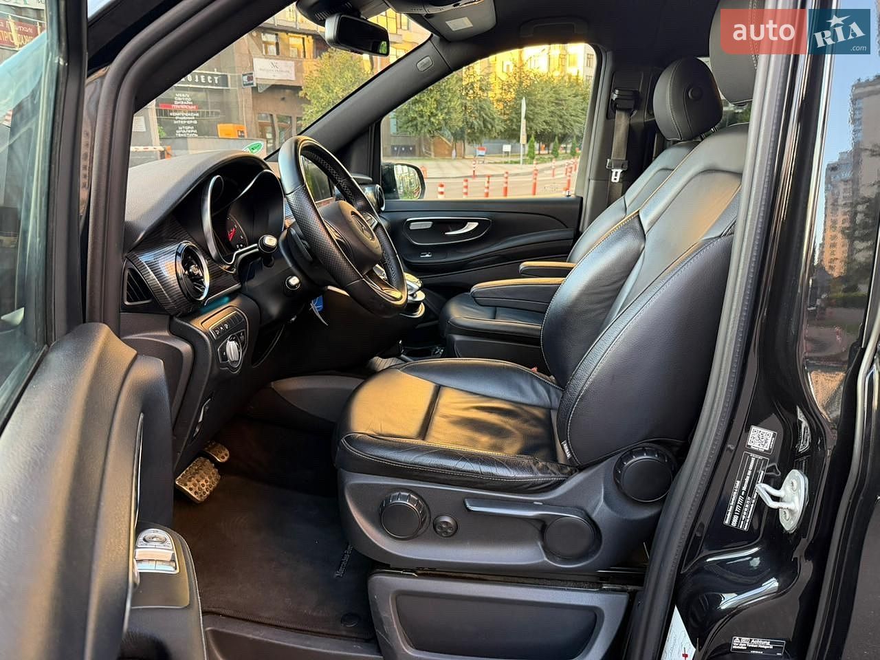 Mercedes-Benz V-Class 2019 VIN WDF44781313633550 фото оголошення 21 з 26