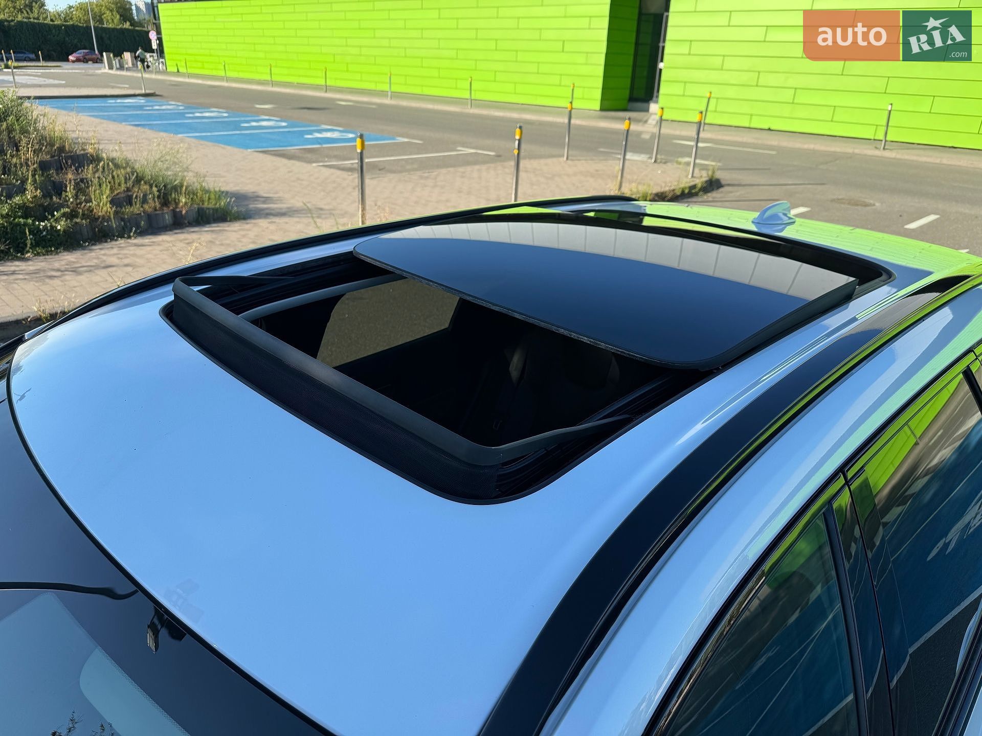 Volvo XC60 2023 VIN YV4L12RK5R1715757 фото оголошення 13 з 26