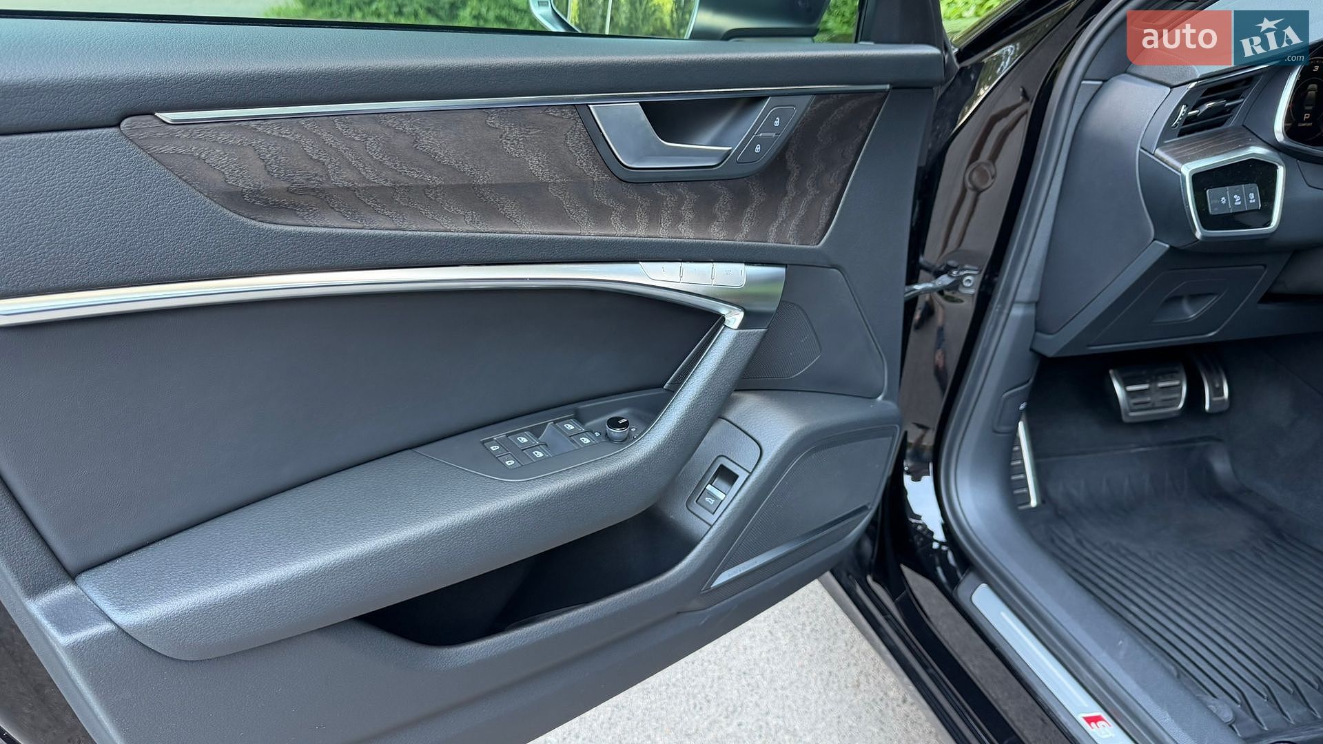 Audi S6 2022 VIN WAUZZZF27NN016634 фото оголошення 13 з 21