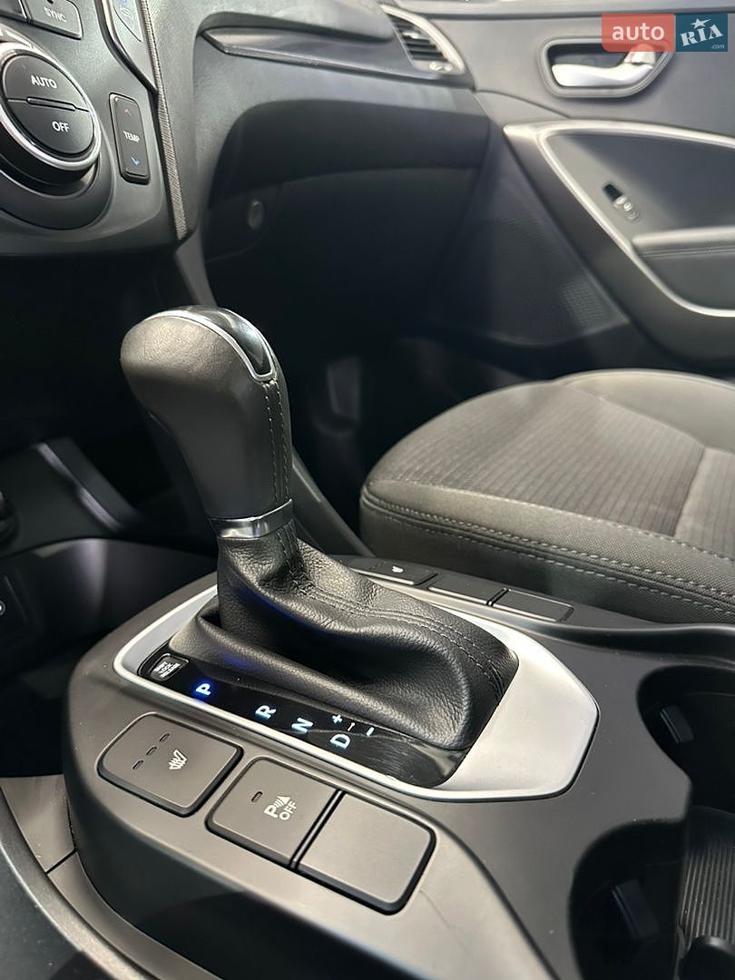 Hyundai Santa FE 2016 VIN KMHST81CDGU566666 фото оголошення 8 з 24