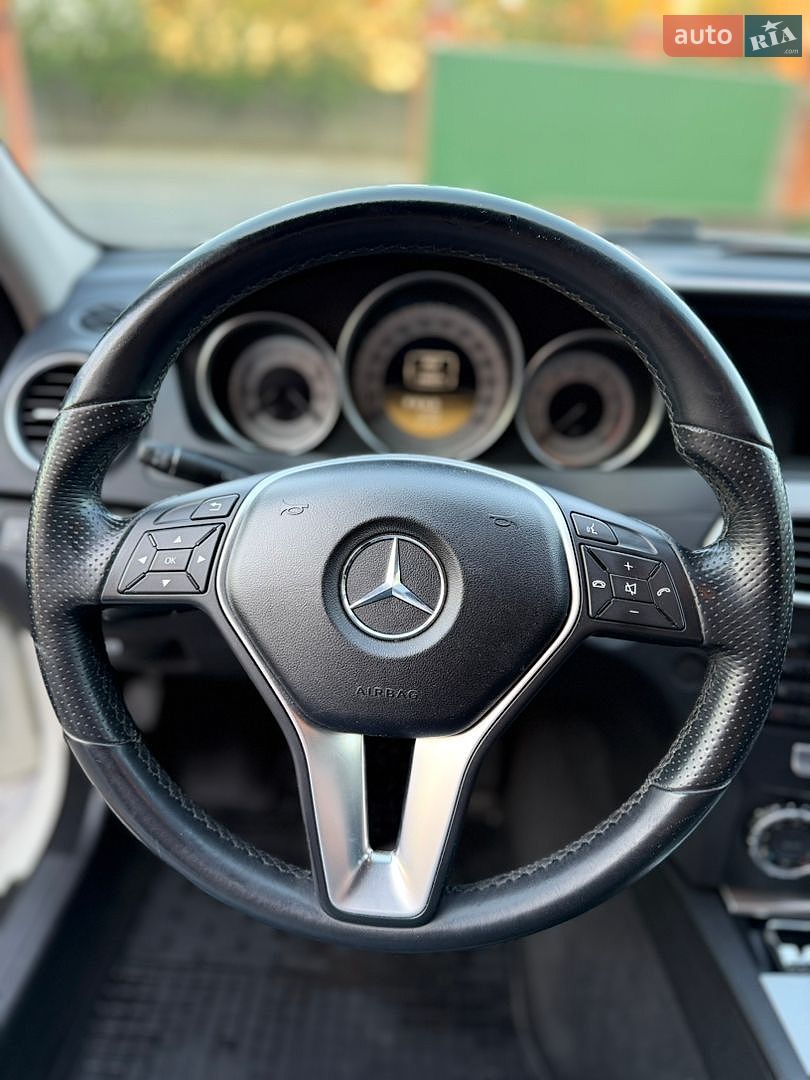 Mercedes-Benz C-Class 2012 VIN WDD2040491A717284 фото оголошення 19 з 20