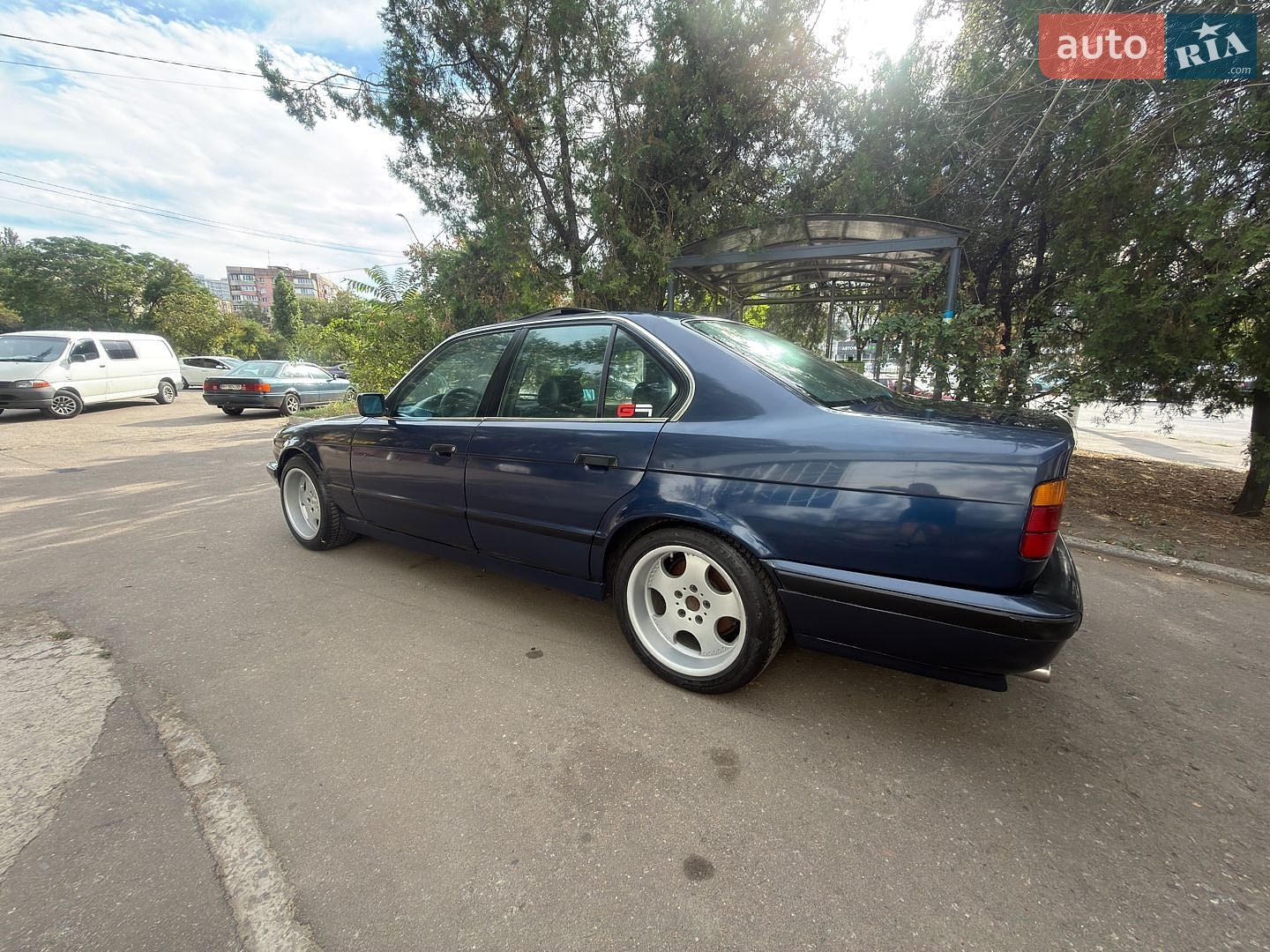 BMW 5 Series 1993 VIN WBAHB510X0GG28499 фото оголошення 3 з 16