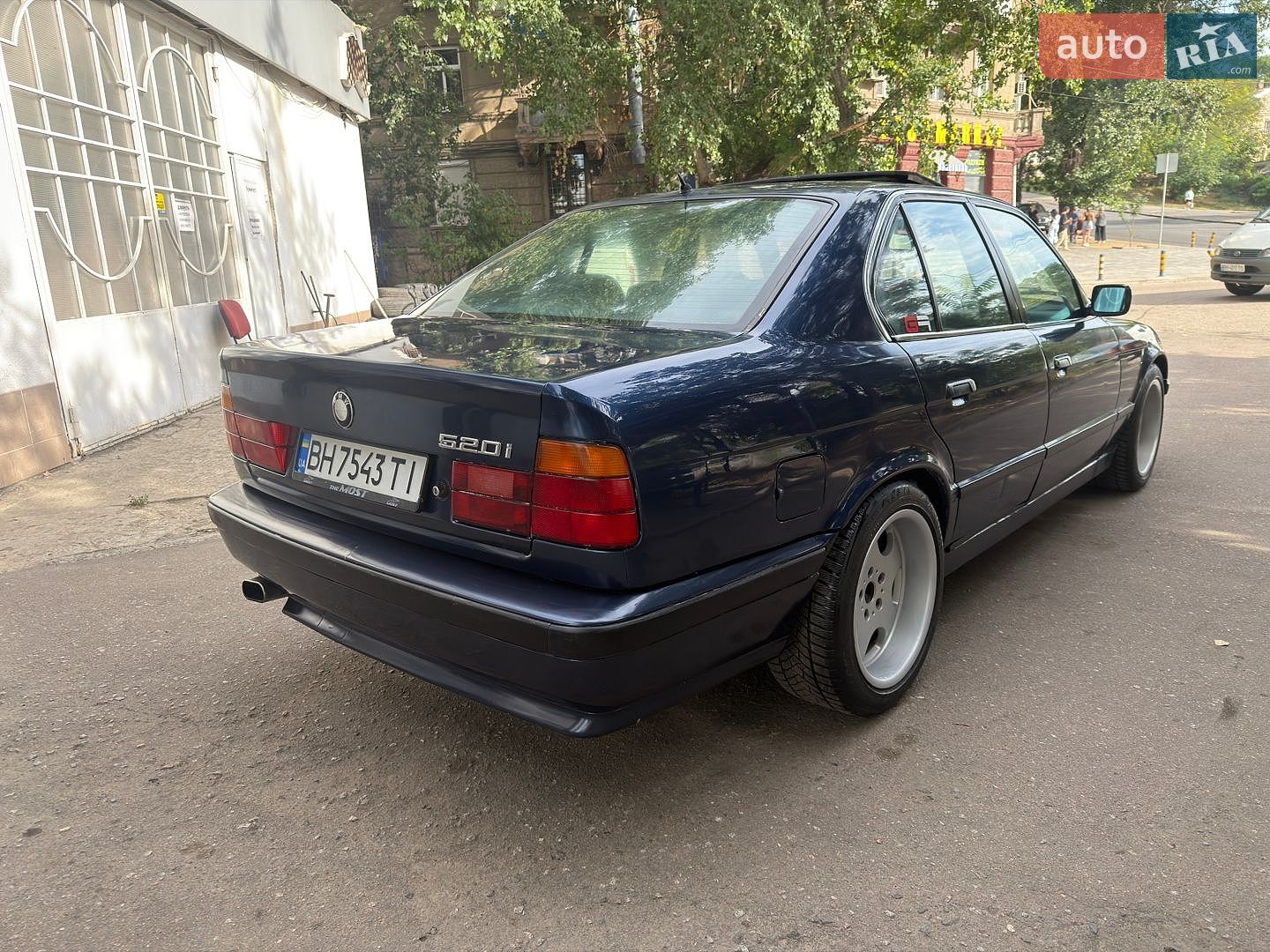BMW 5 Series 1993 VIN WBAHB510X0GG28499 фото оголошення 7 з 16