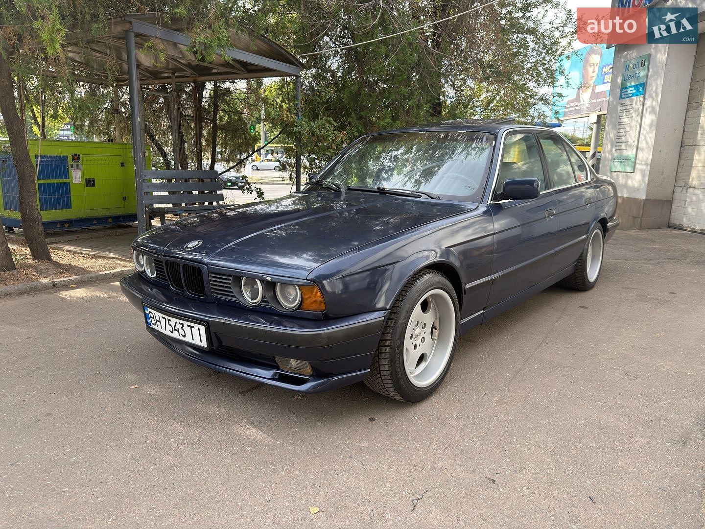 BMW 5 Series 1993 VIN WBAHB510X0GG28499 фото оголошення 2 з 16