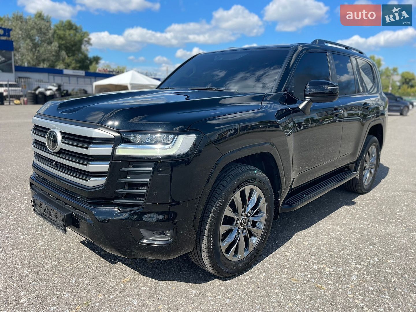 Toyota Land Cruiser 2023 VIN JTMAAABJ204041218 фото оголошення 3 з 70
