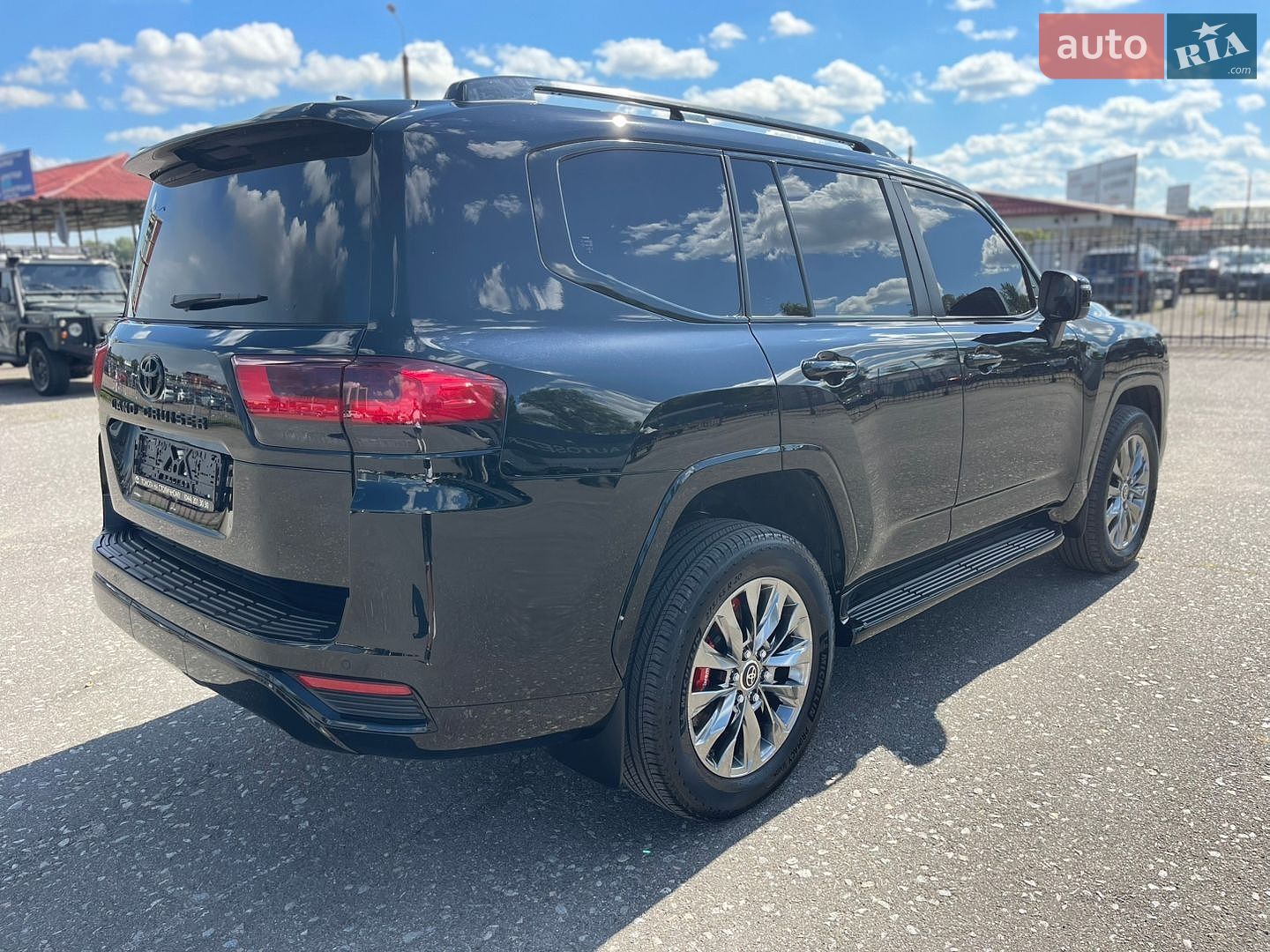 Toyota Land Cruiser 2023 VIN JTMAAABJ204041218 фото оголошення 5 з 70