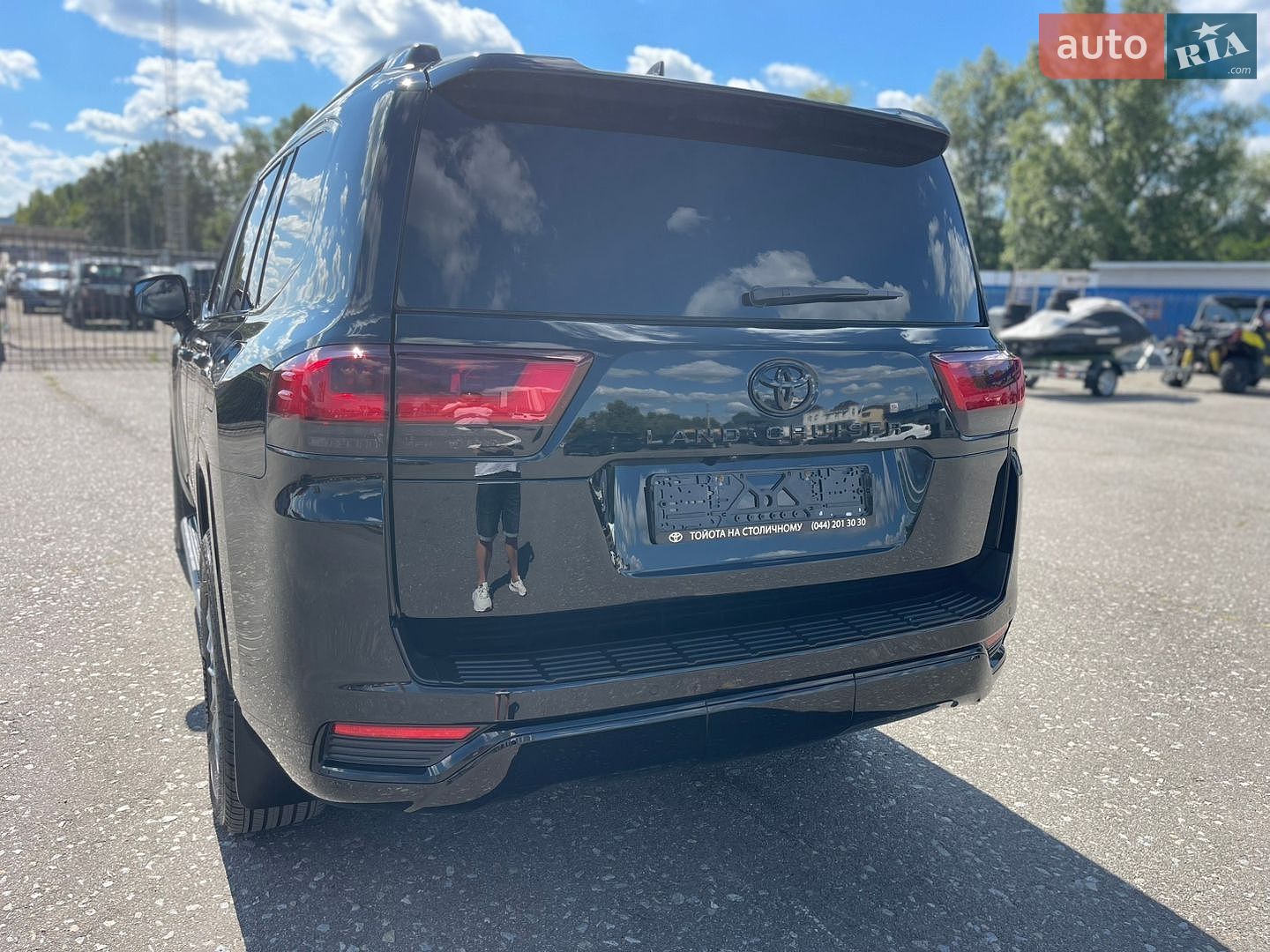 Toyota Land Cruiser 2023 VIN JTMAAABJ204041218 фото оголошення 9 з 70