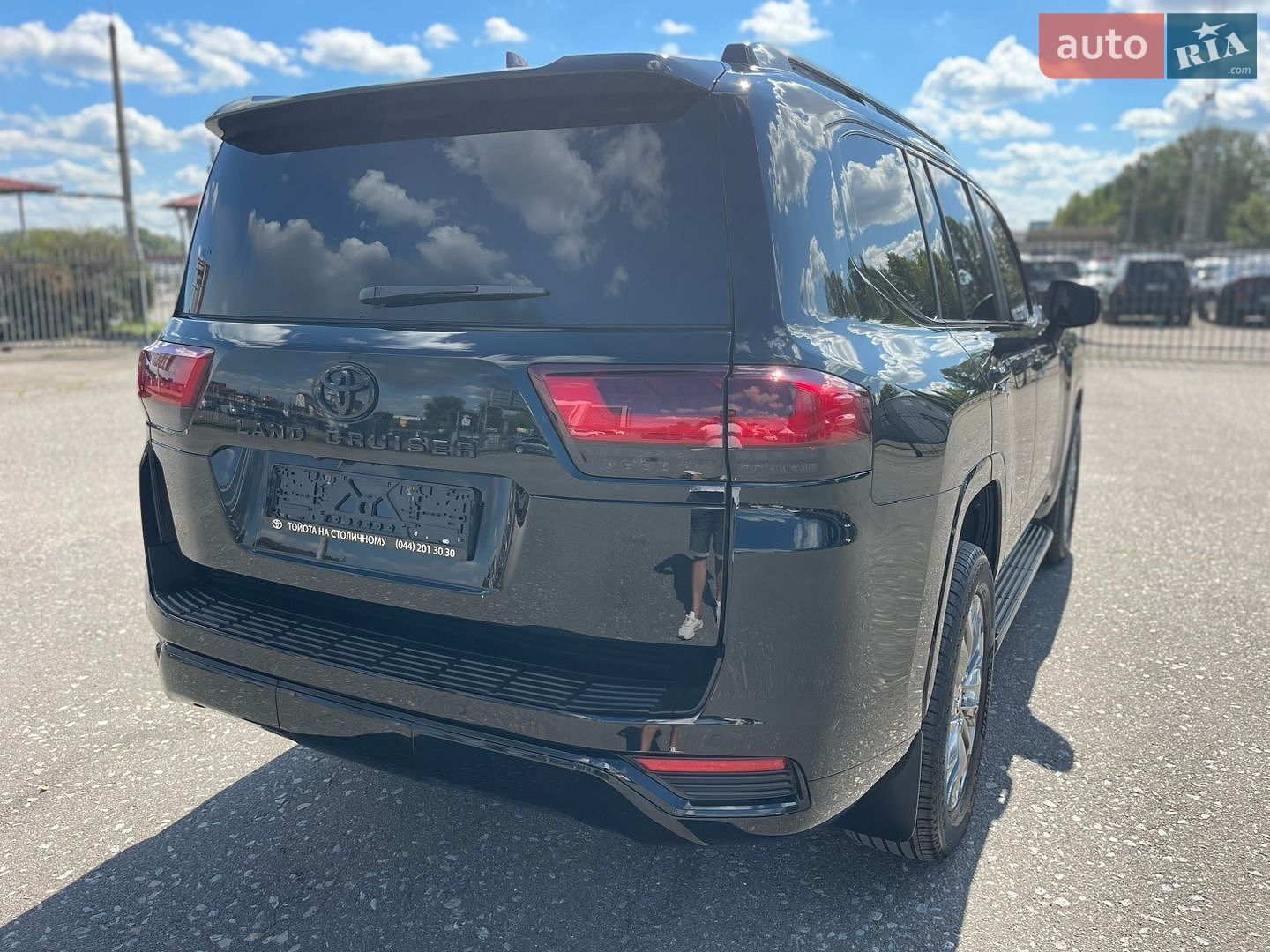 Toyota Land Cruiser 2023 VIN JTMAAABJ204041218 фото оголошення 19 з 70