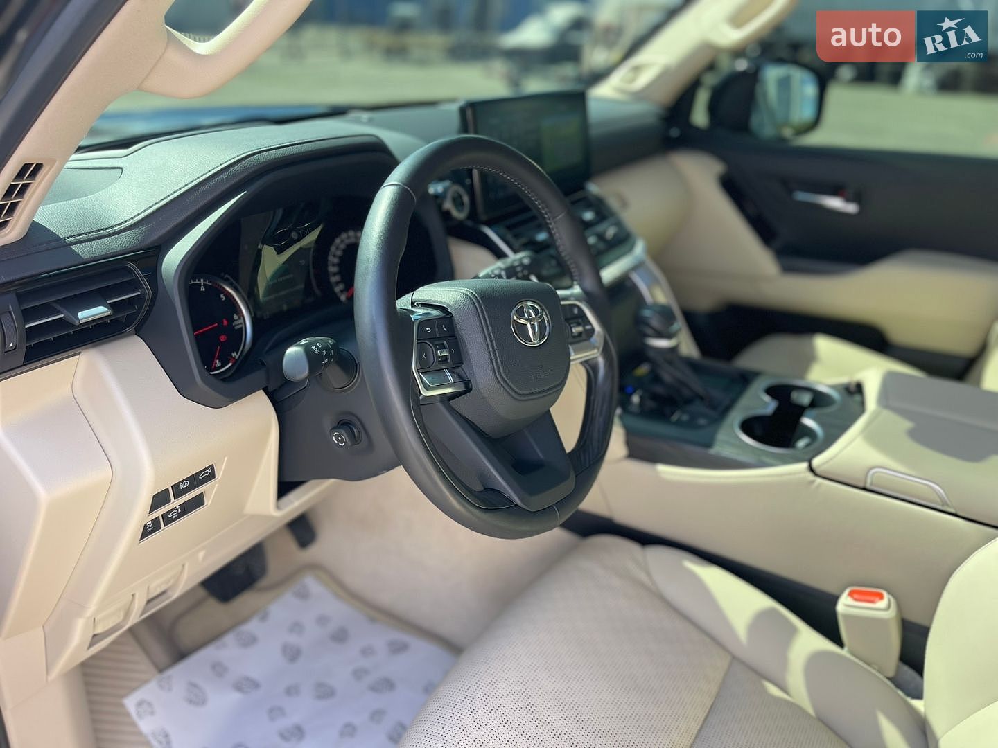 Toyota Land Cruiser 2023 VIN JTMAAABJ204041218 фото оголошення 39 з 70