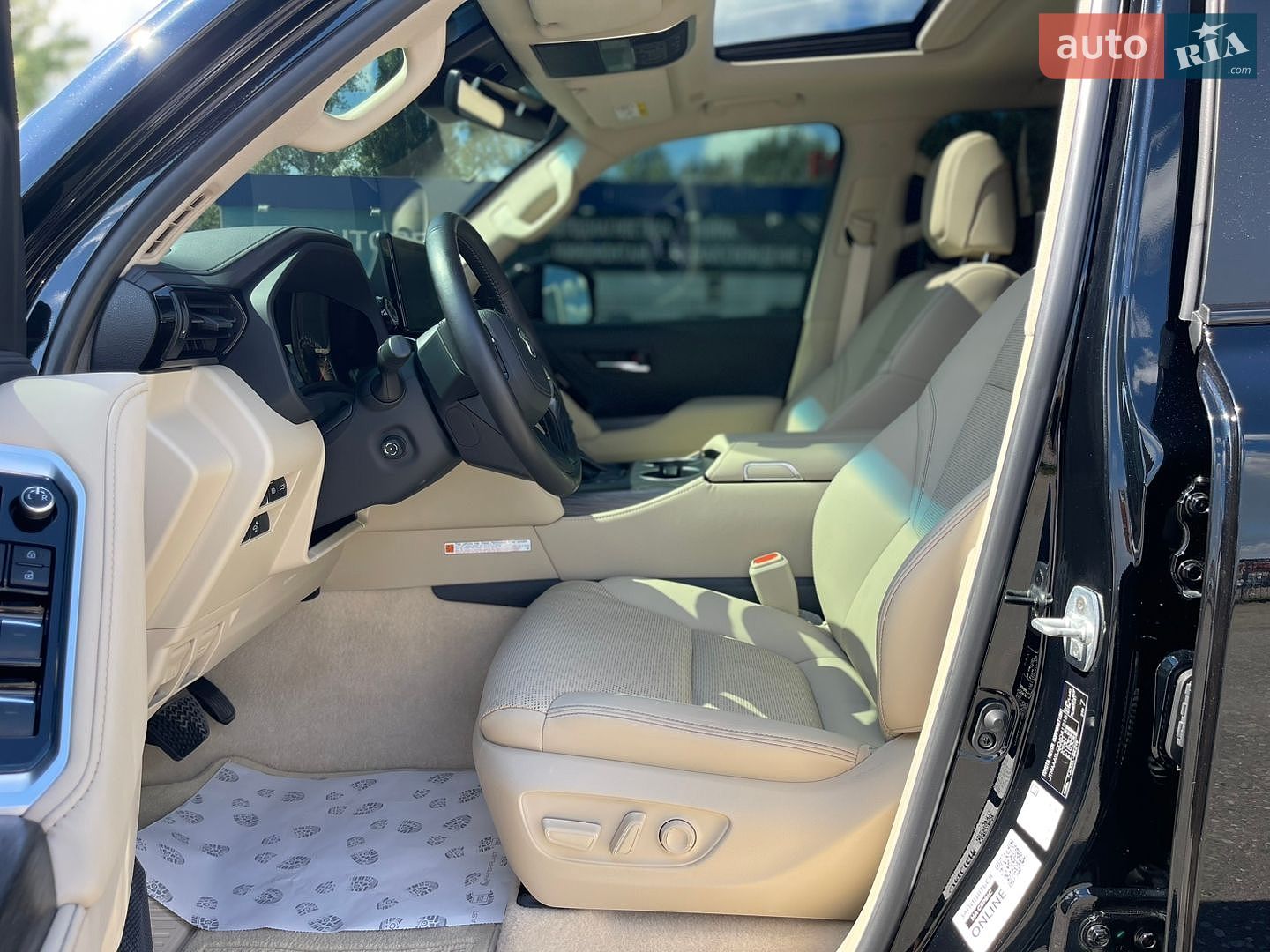 Toyota Land Cruiser 2023 VIN JTMAAABJ204041218 фото оголошення 40 з 70