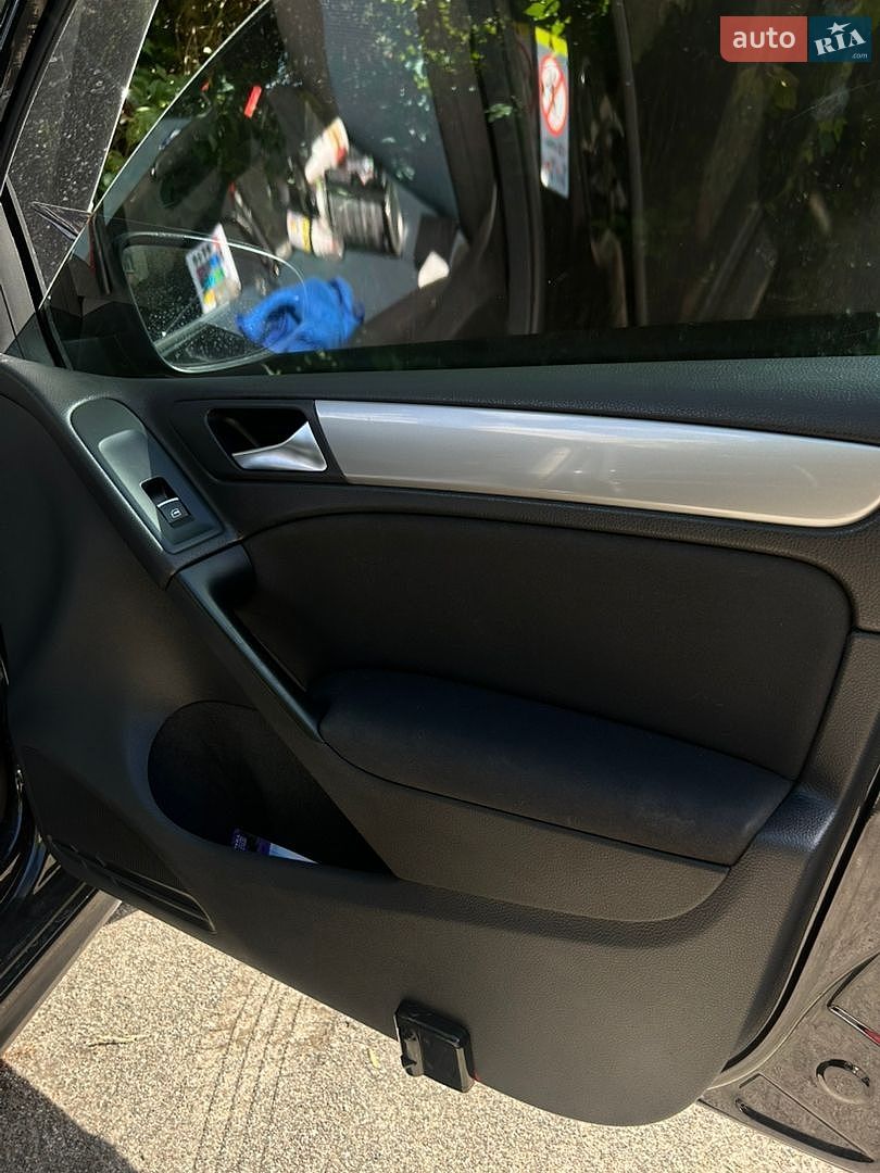 Volkswagen Golf 2011 VIN WVWZZZ1KZCW105724 фото оголошення 40 з 84