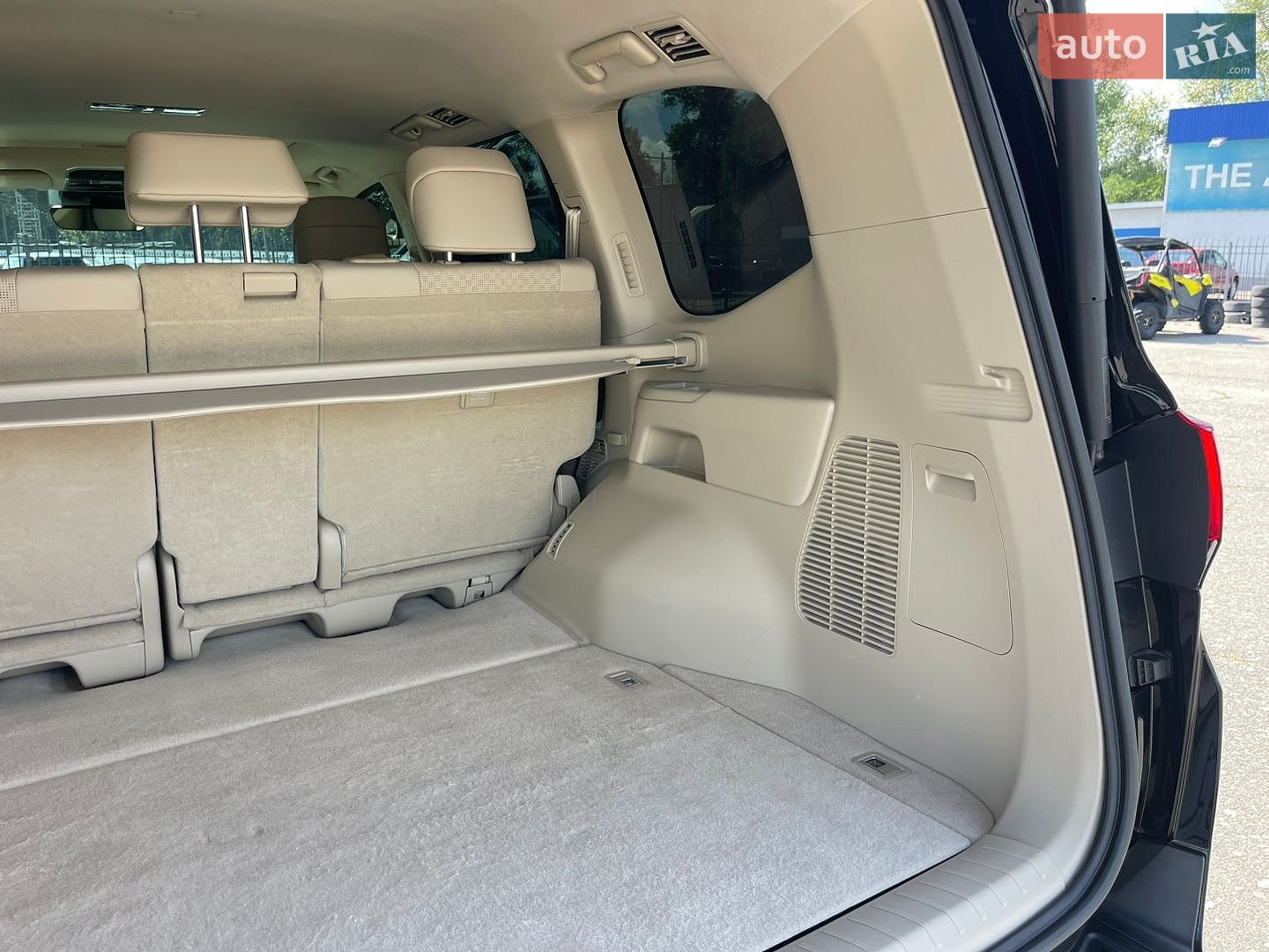 Toyota Land Cruiser 2023 VIN JTMAAABJ204041218 фото оголошення 48 з 70