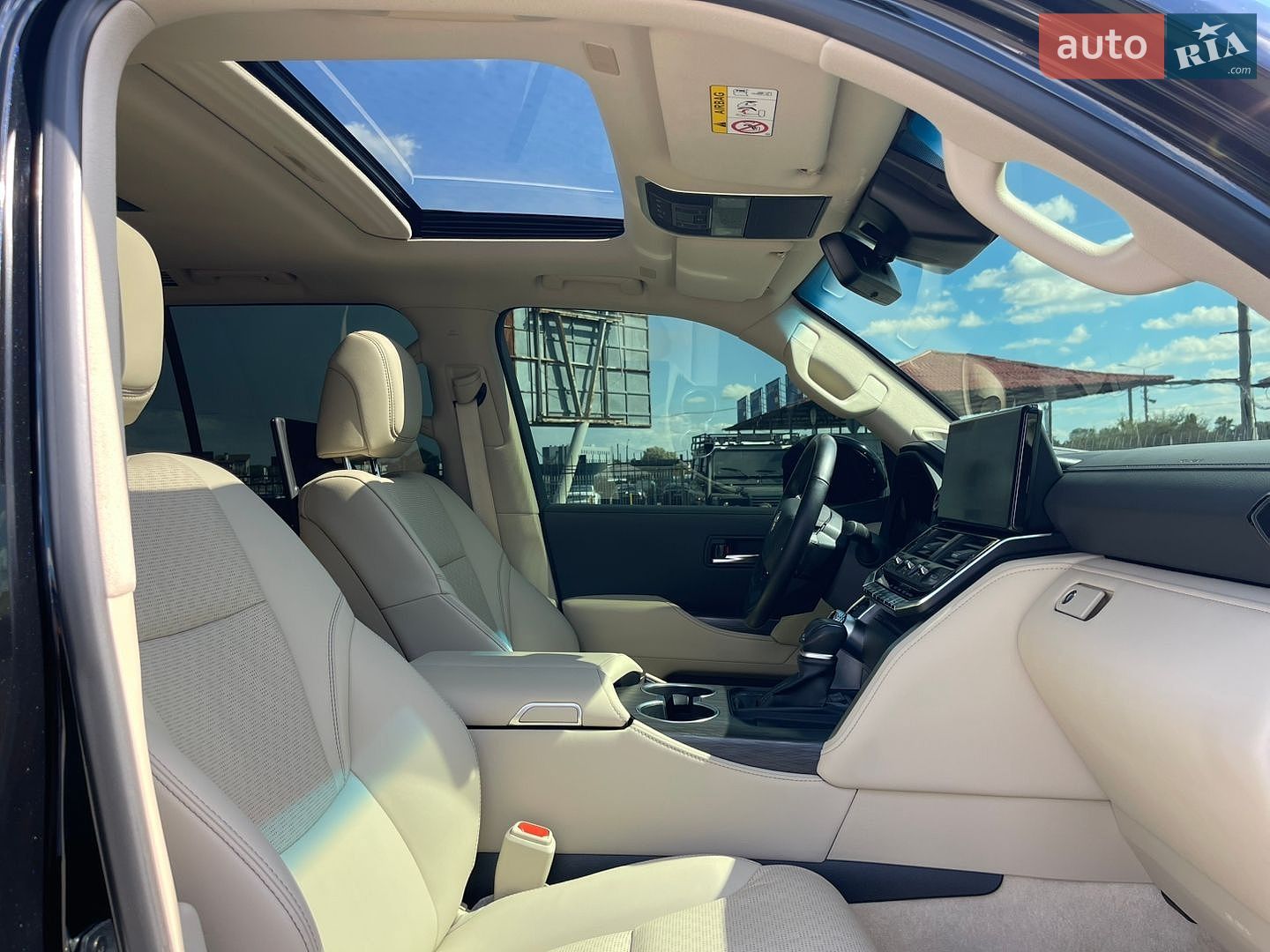 Toyota Land Cruiser 2023 VIN JTMAAABJ204041218 фото оголошення 53 з 70