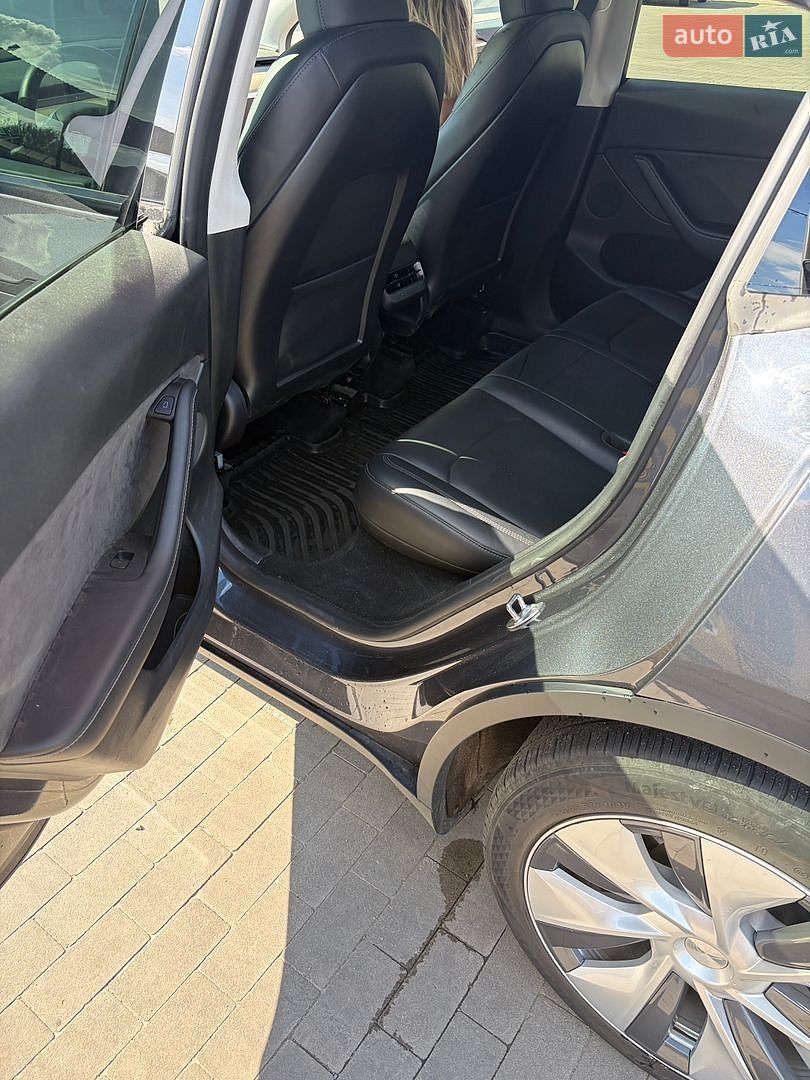 Tesla Model Y 2023 VIN LRWYGDFD4PC163417 фото оголошення 7 з 20