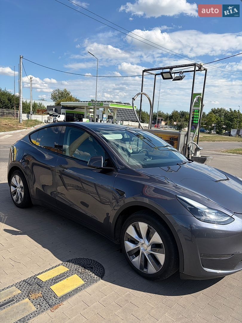 Tesla Model Y 2023 VIN LRWYGDFD4PC163417 фото оголошення 12 з 20