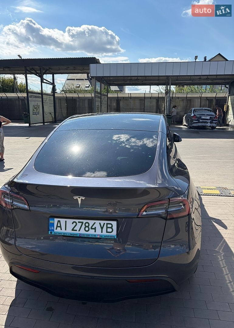 Tesla Model Y 2023 VIN LRWYGDFD4PC163417 фото оголошення 15 з 20