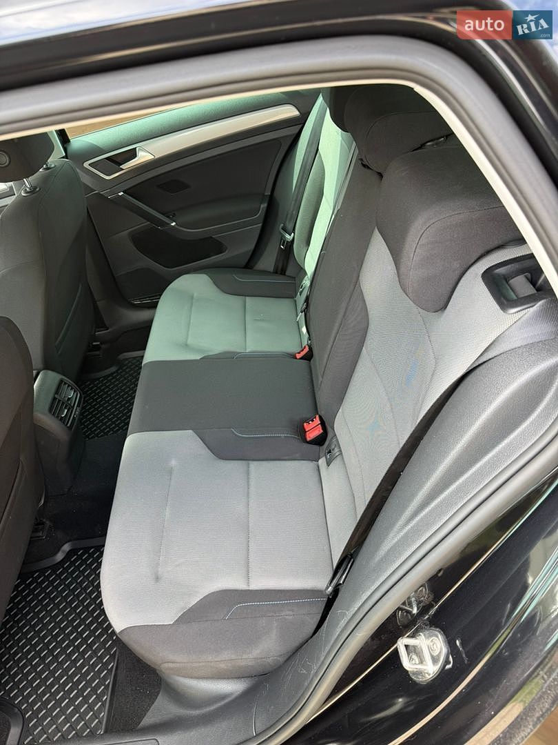Volkswagen e-Golf 2016 VIN WVWZZZAUZGW909021 фото оголошення 11 з 27