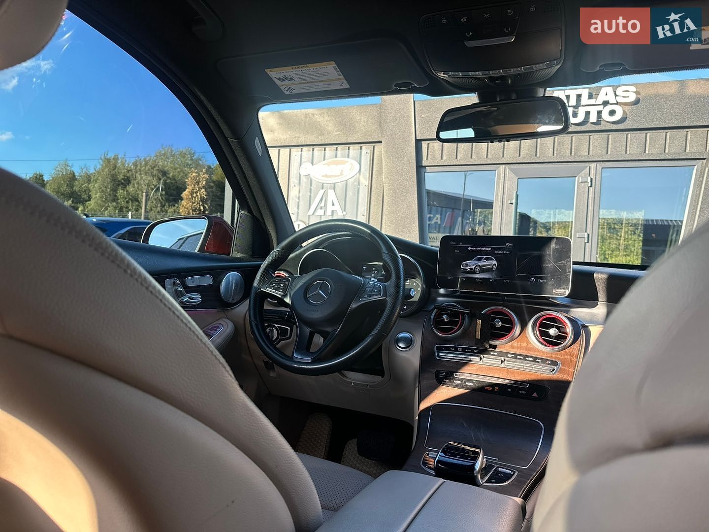 Mercedes-Benz GLC-Class 2018 VIN WDC0G4KB5JV108954 фото оголошення 12 з 26