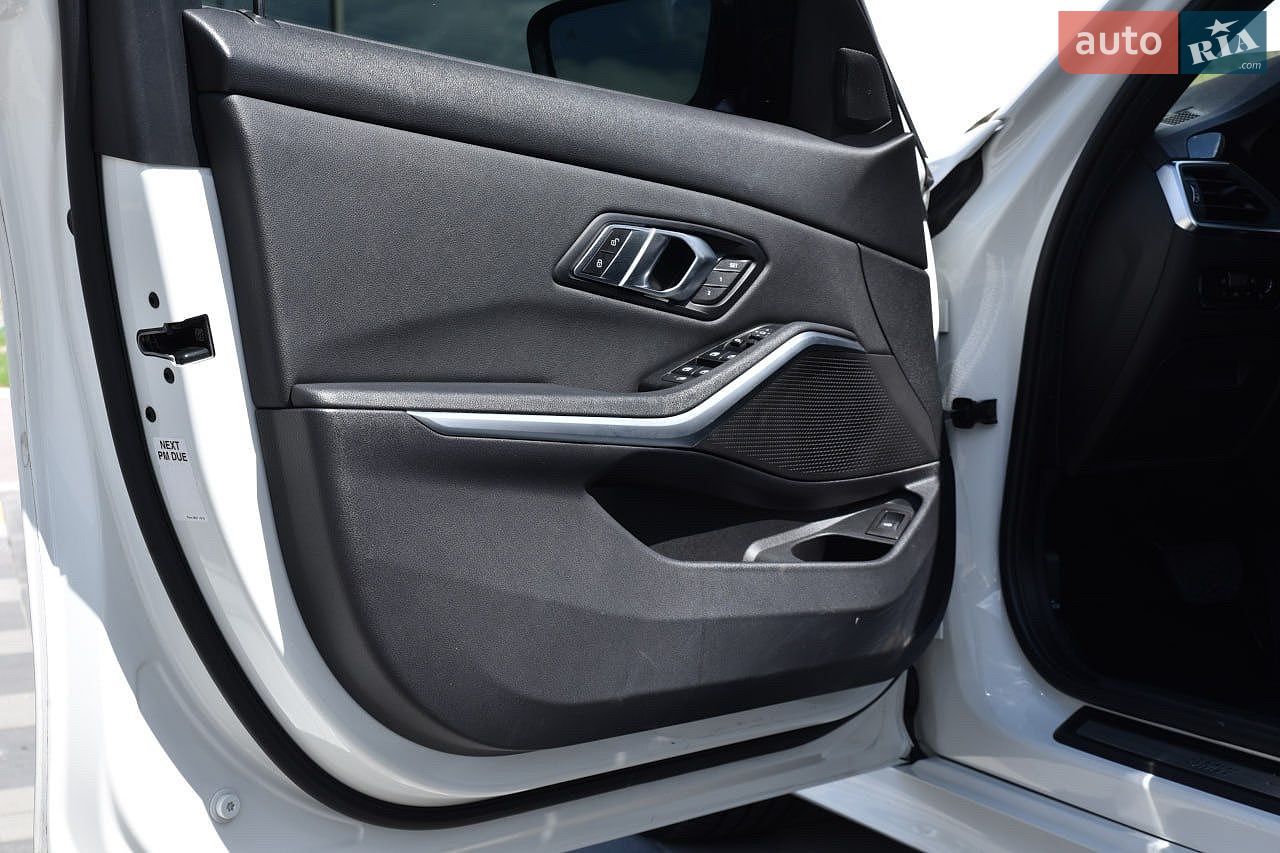 BMW 3 Series 2020 VIN 3MW5R1J00L8B21800 фото оголошення 30 з 94