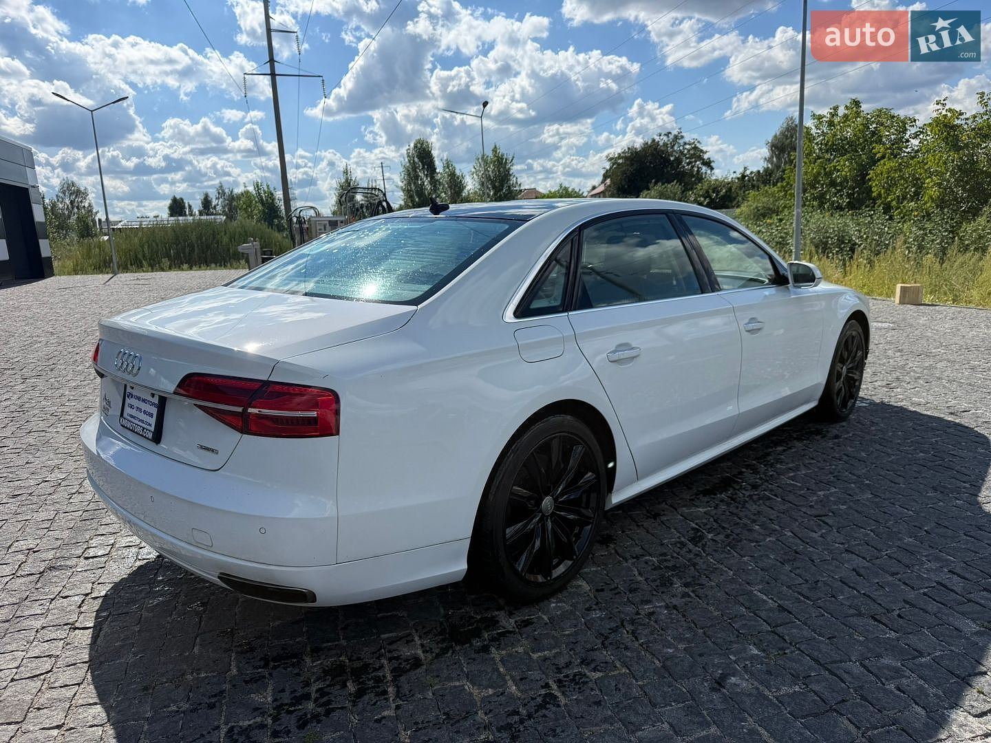 Audi A8 2017 VIN WAU44AFD6HN013868 фото оголошення 5 з 10