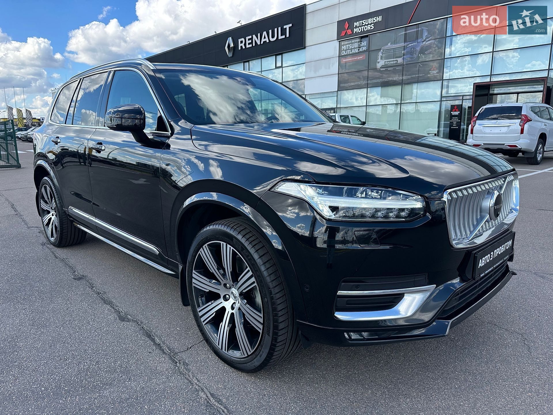 Volvo XC90 2022 VIN YV1LF06V3P1947580 фото оголошення 2 з 43