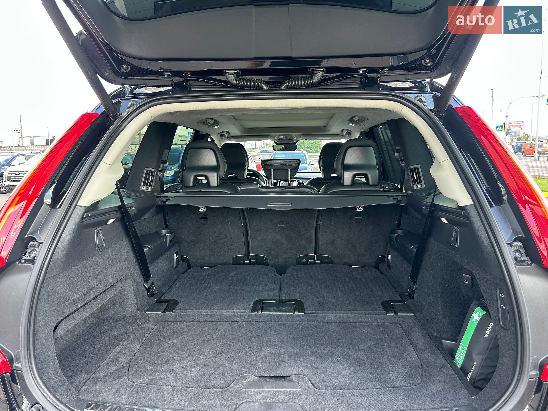 Volvo XC90 2022 VIN YV1LF06V3P1947580 фото оголошення 10 з 43