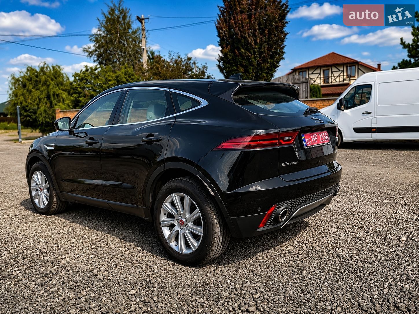 Jaguar E-Pace 2020 VIN SADFA2BN0L1005083 фото оголошення 4 з 37