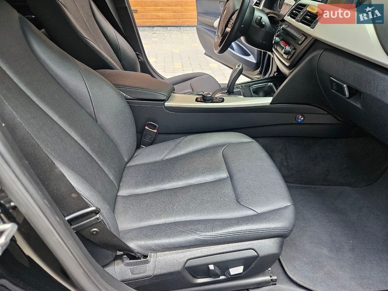 BMW 3 Series 2014 VIN WBA3B1C55FK136994 фото оголошення 28 з 44