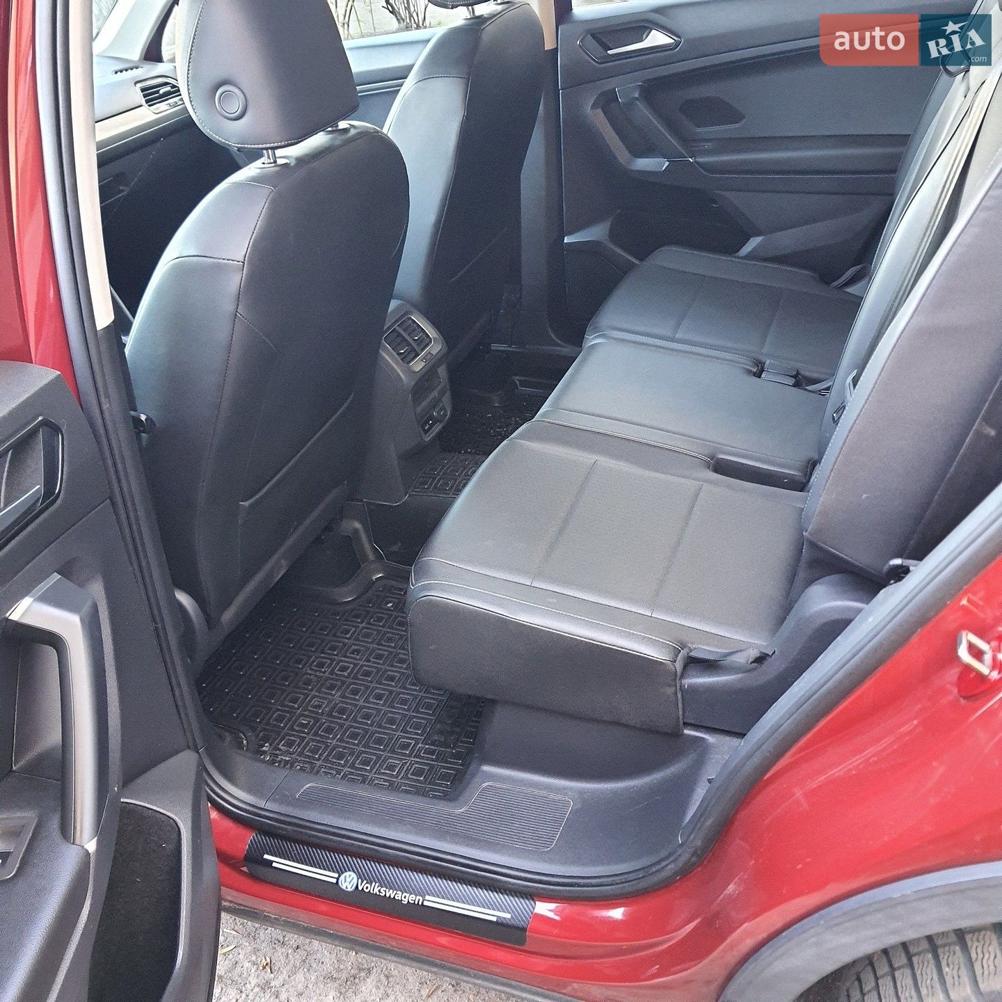 Volkswagen Tiguan Allspace 2017 VIN 3VV3B7AX6JM073546 фото оголошення 3 з 32