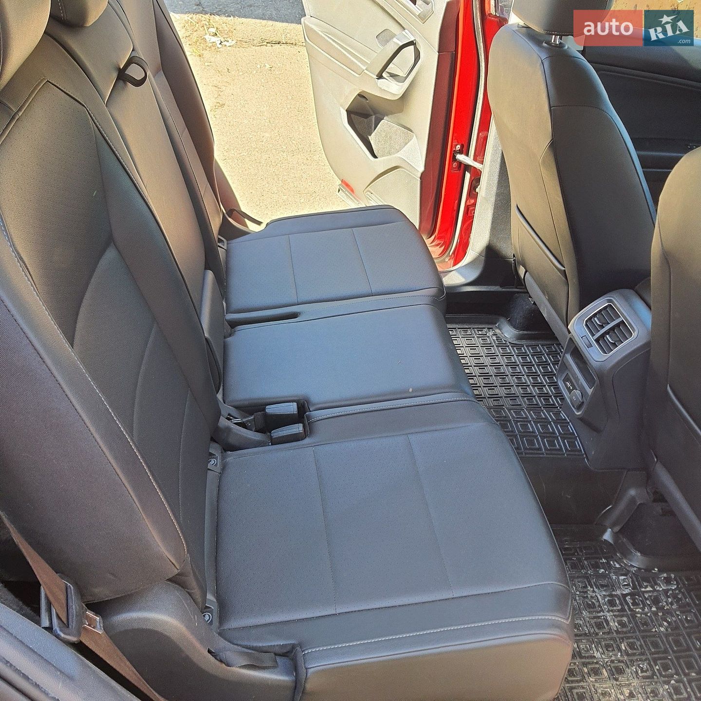 Volkswagen Tiguan Allspace 2017 VIN 3VV3B7AX6JM073546 фото оголошення 14 з 32