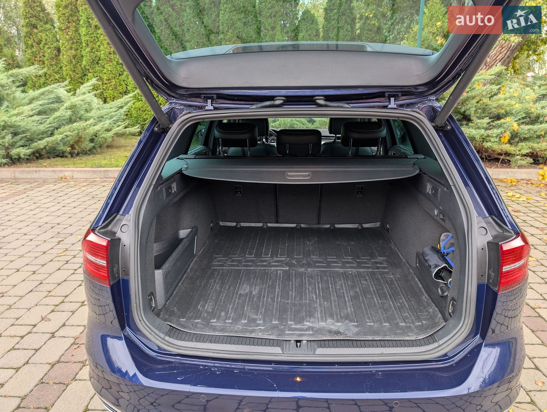 Volkswagen Passat 2018 VIN WVWZZZ3CZJE144682 фото оголошення 36 з 42