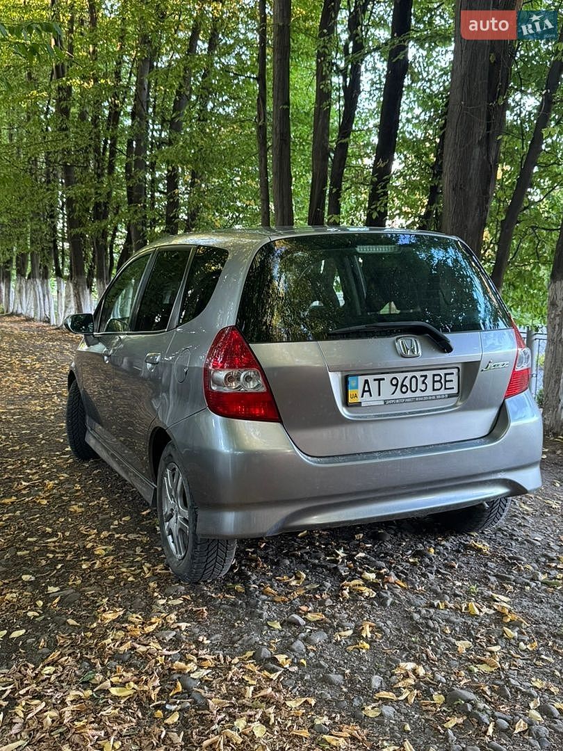 Honda Jazz 2005 VIN JHMGD18905S231765 фото оголошення 8 з 8