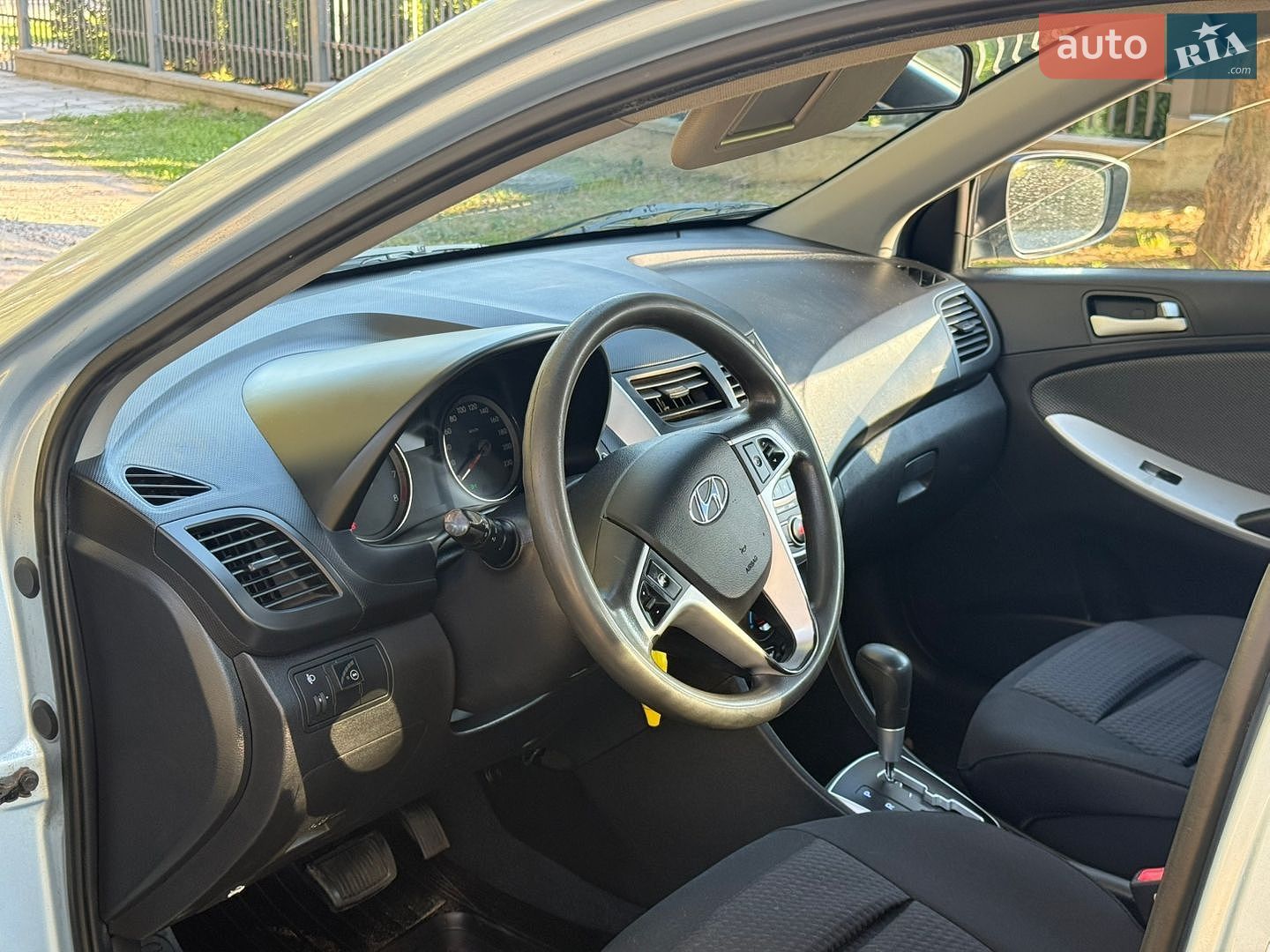 Hyundai Accent 2012 VIN Z94CT41CBCR115875 фото оголошення 16 з 25