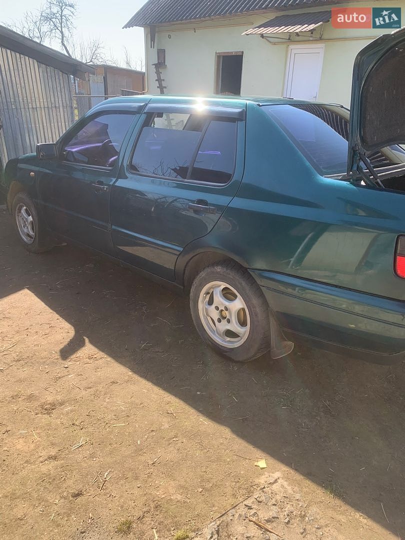 Volkswagen Vento 1998 VIN WVWZZZ1HZWW037825 фото оголошення 2 з 15