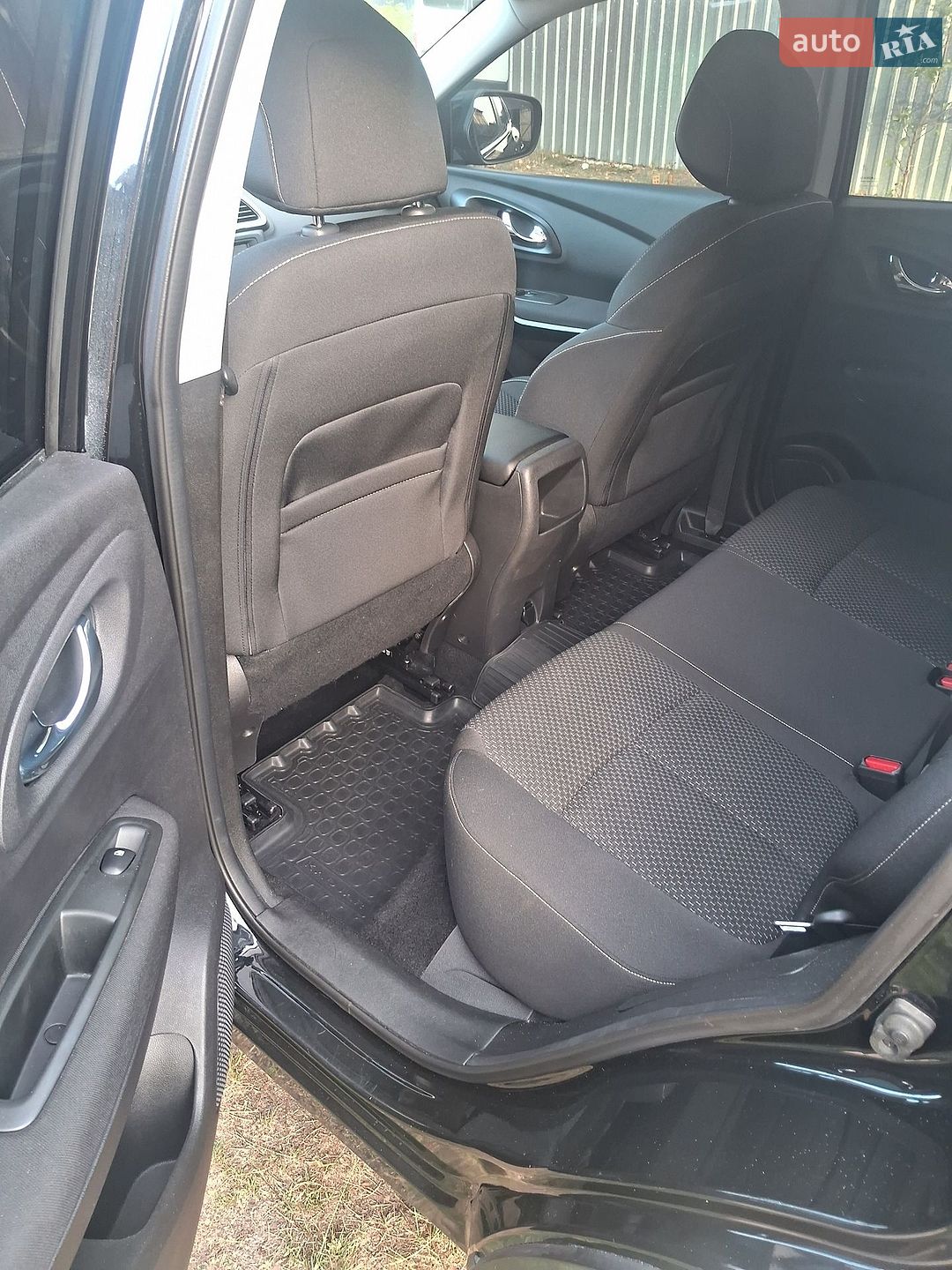 Renault Kadjar 2018 VIN VF1RFE00261072127 фото оголошення 12 з 27