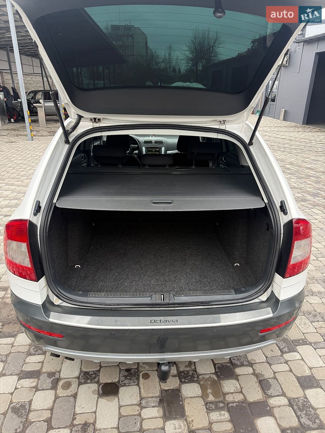 Skoda Octavia 2010 VIN TMBKK61Z7B2077524 фото оголошення 12 з 13