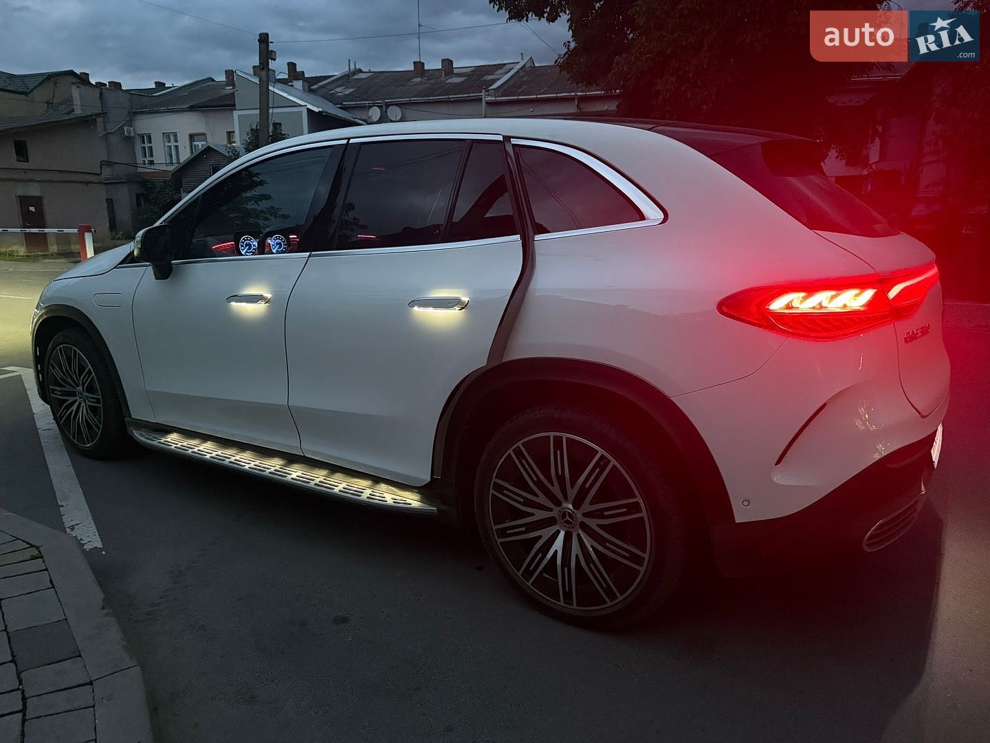 Mercedes-Benz EQE SUV 2023 VIN 4JGGM1CB2PA015413 фото оголошення 100 з 104