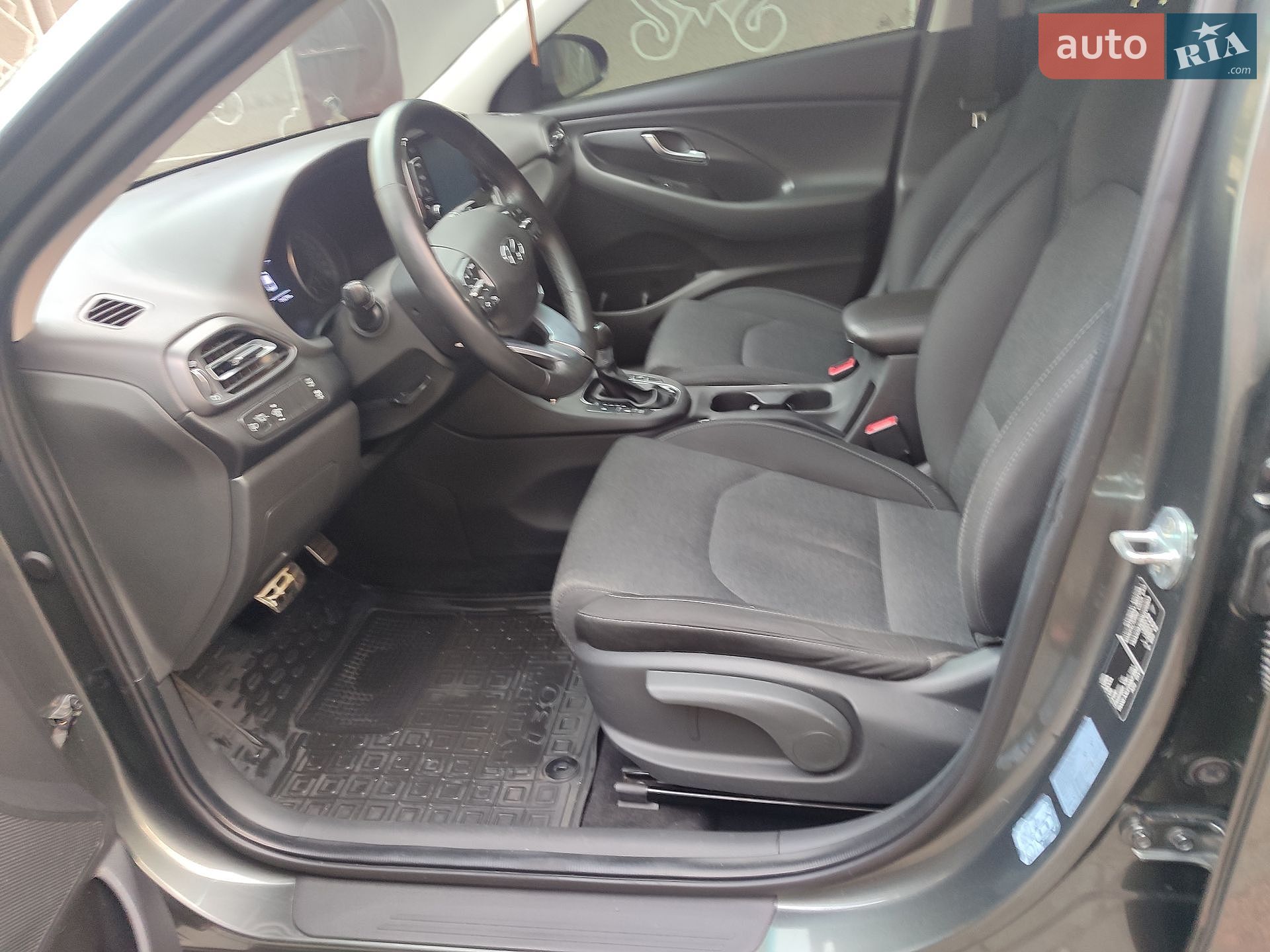 Hyundai i30 2021 VIN TMAH381CBNJ105903 фото оголошення 25 з 33
