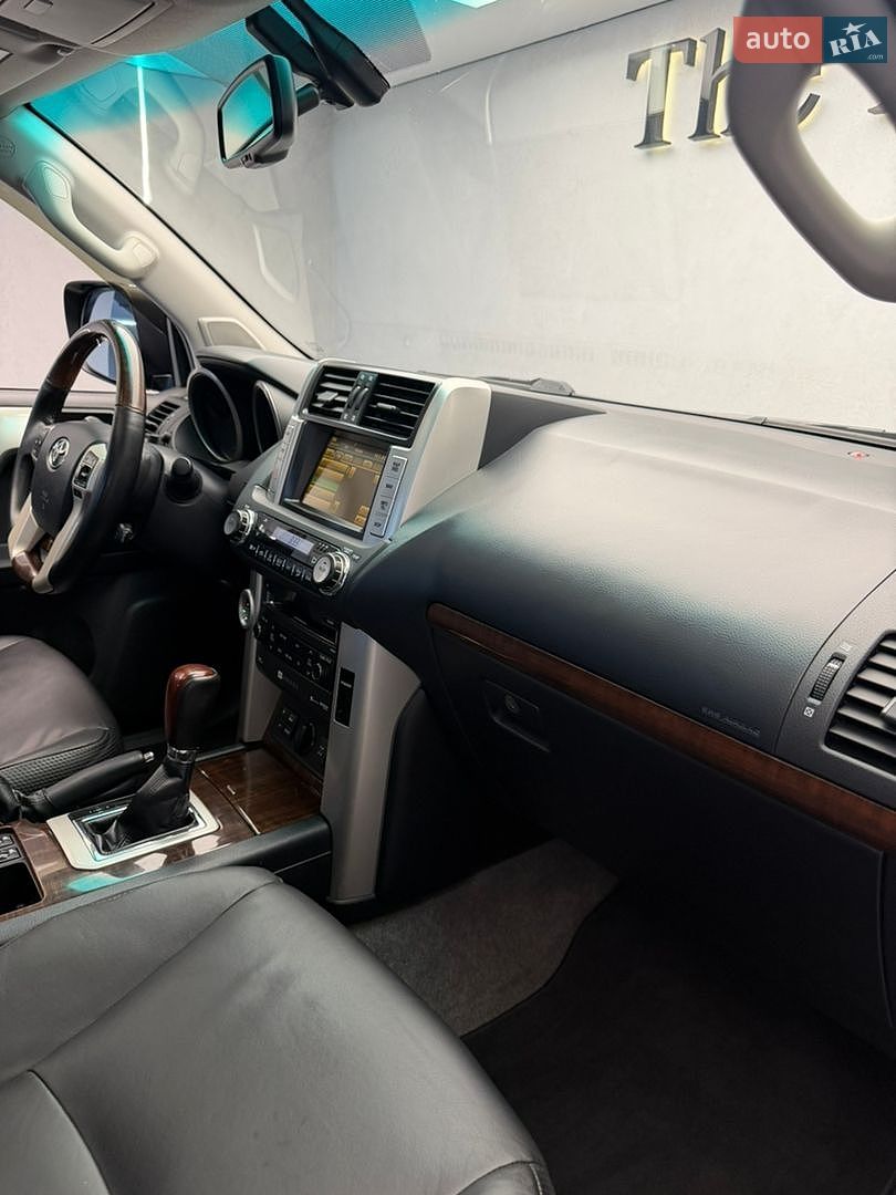 Toyota Land Cruiser Prado 2010 VIN JTEBH3FJ205009011 фото оголошення 29 з 35