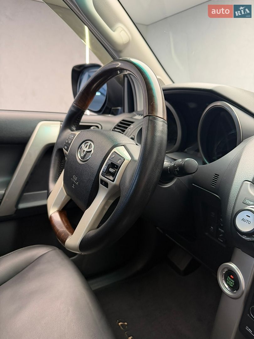 Toyota Land Cruiser Prado 2010 VIN JTEBH3FJ205009011 фото оголошення 32 з 35