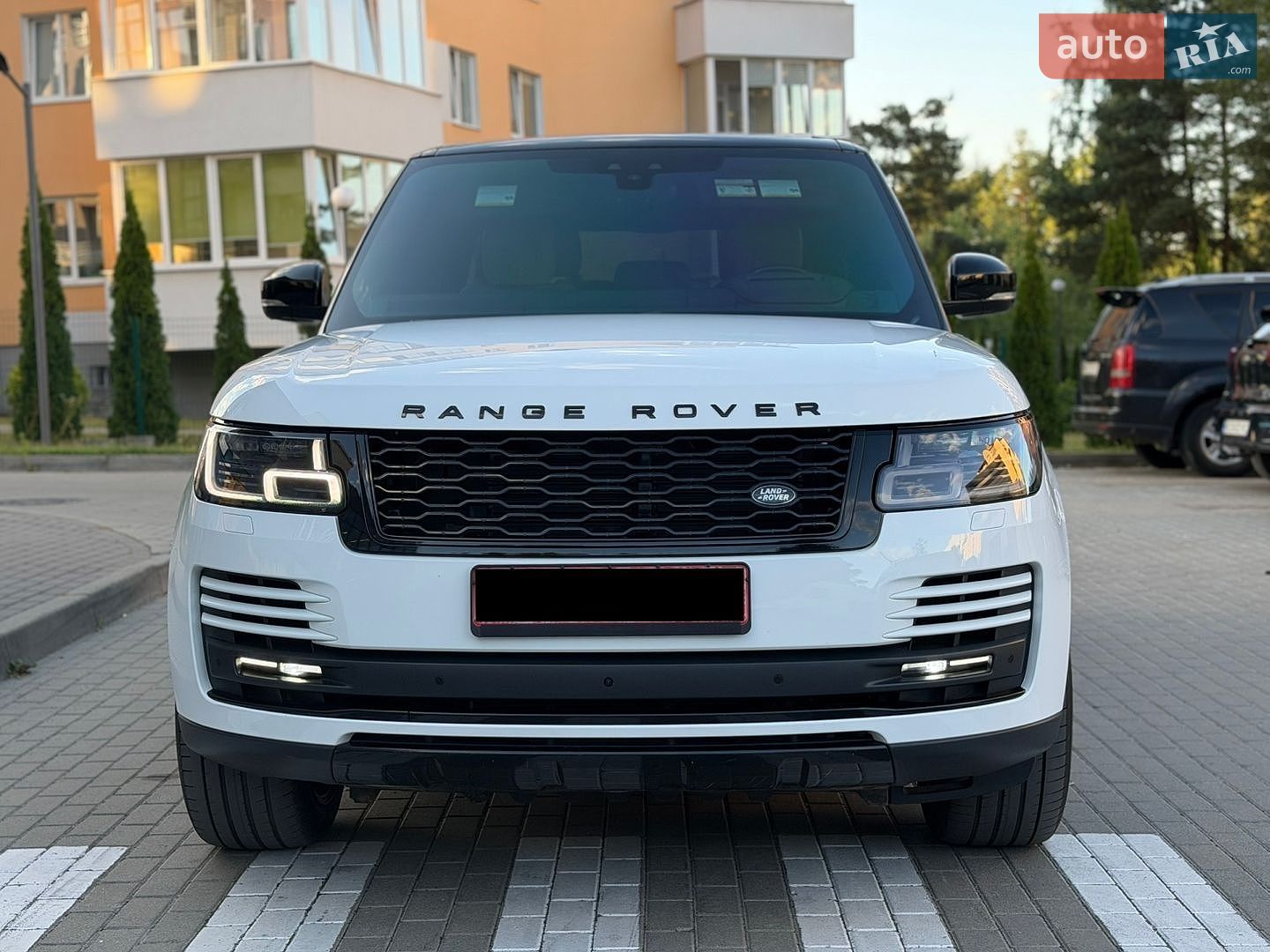 Land Rover Range Rover 2018 VIN SALGS2RE5JA393890 фото оголошення 2 з 23